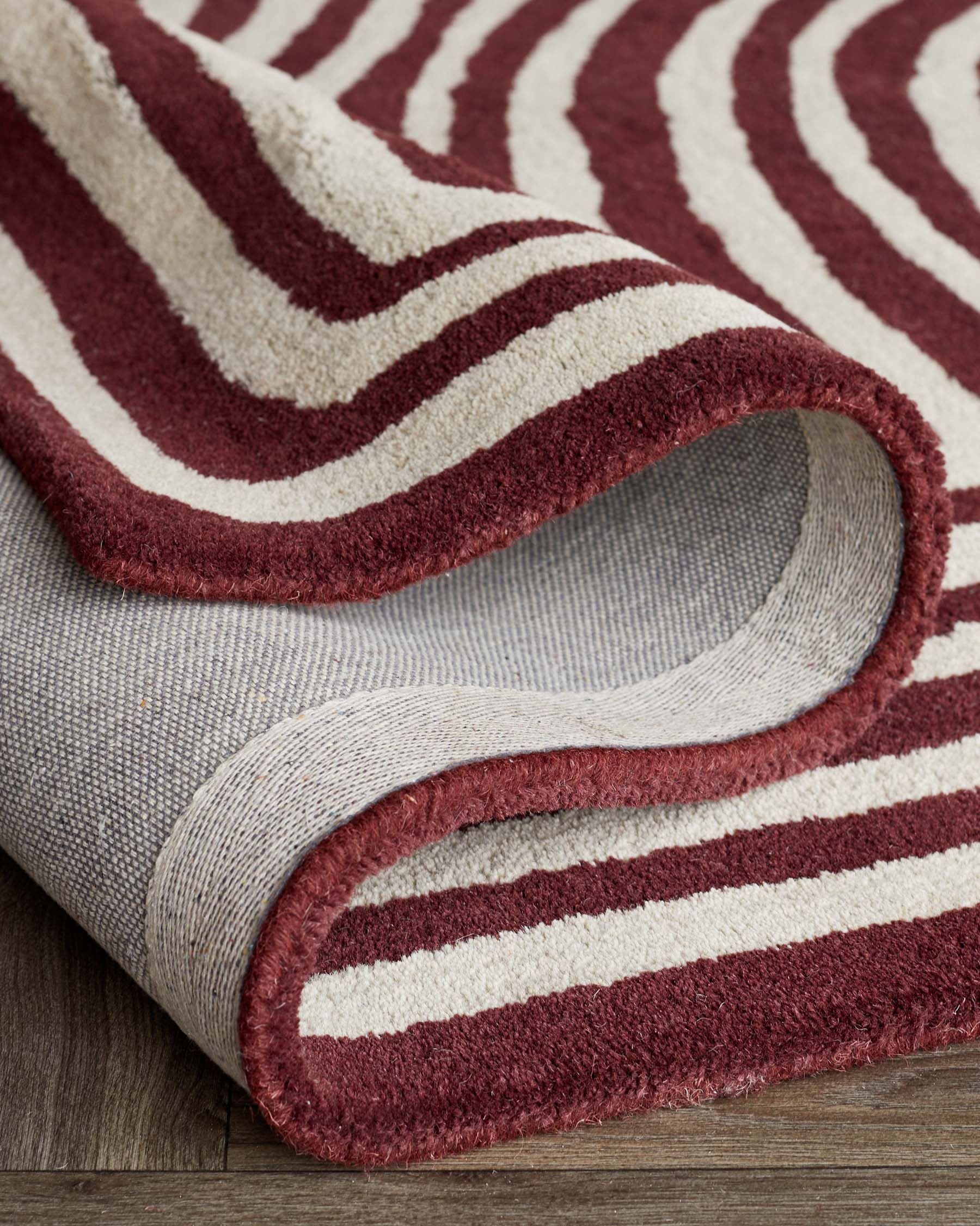 Abstract Swirl deep red wool medium rug - Image 7