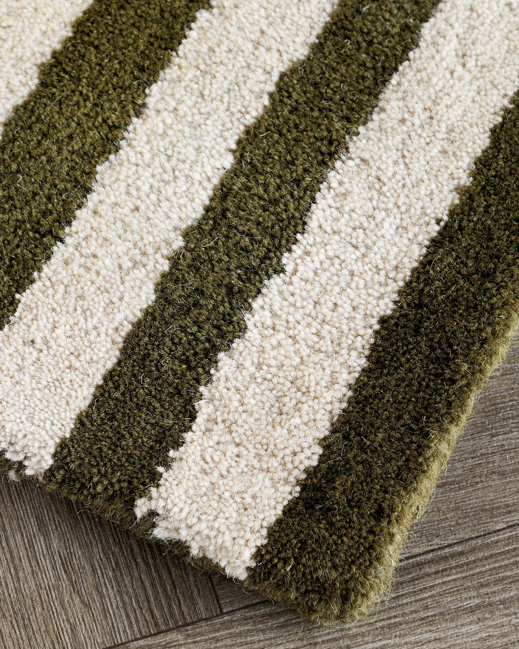 Abstract Swirl dark green wool medium rug - Image 5