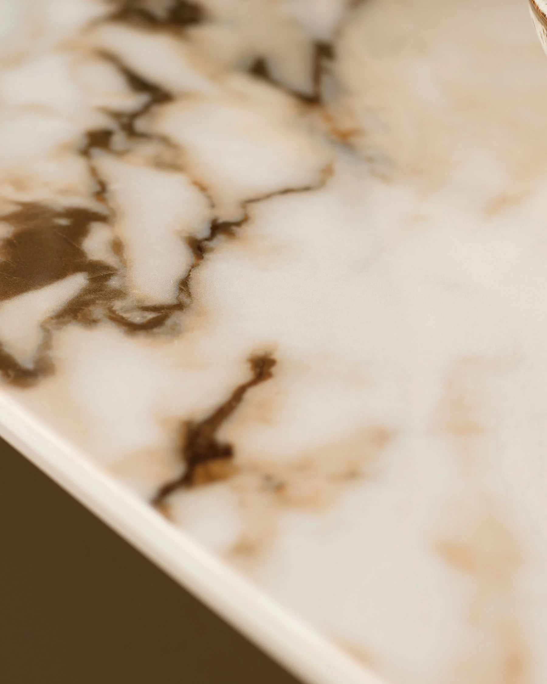 Austin natural ceramic console table - Image 8