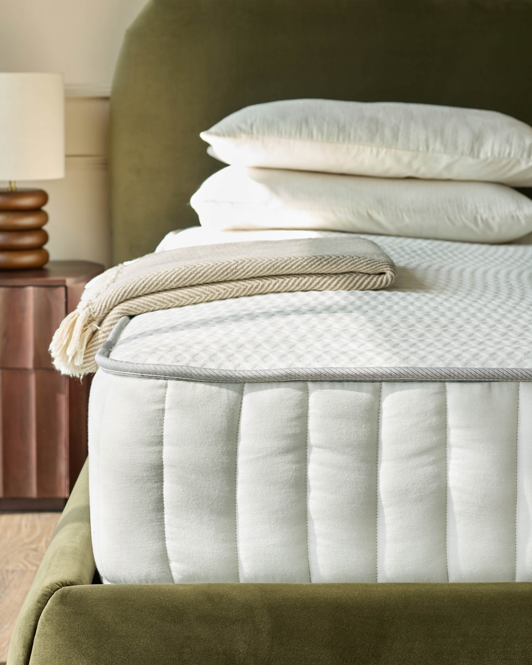Blissful Comfort 1,500 Pocket Sprung Firm Latex Super King Mattress - Image 2