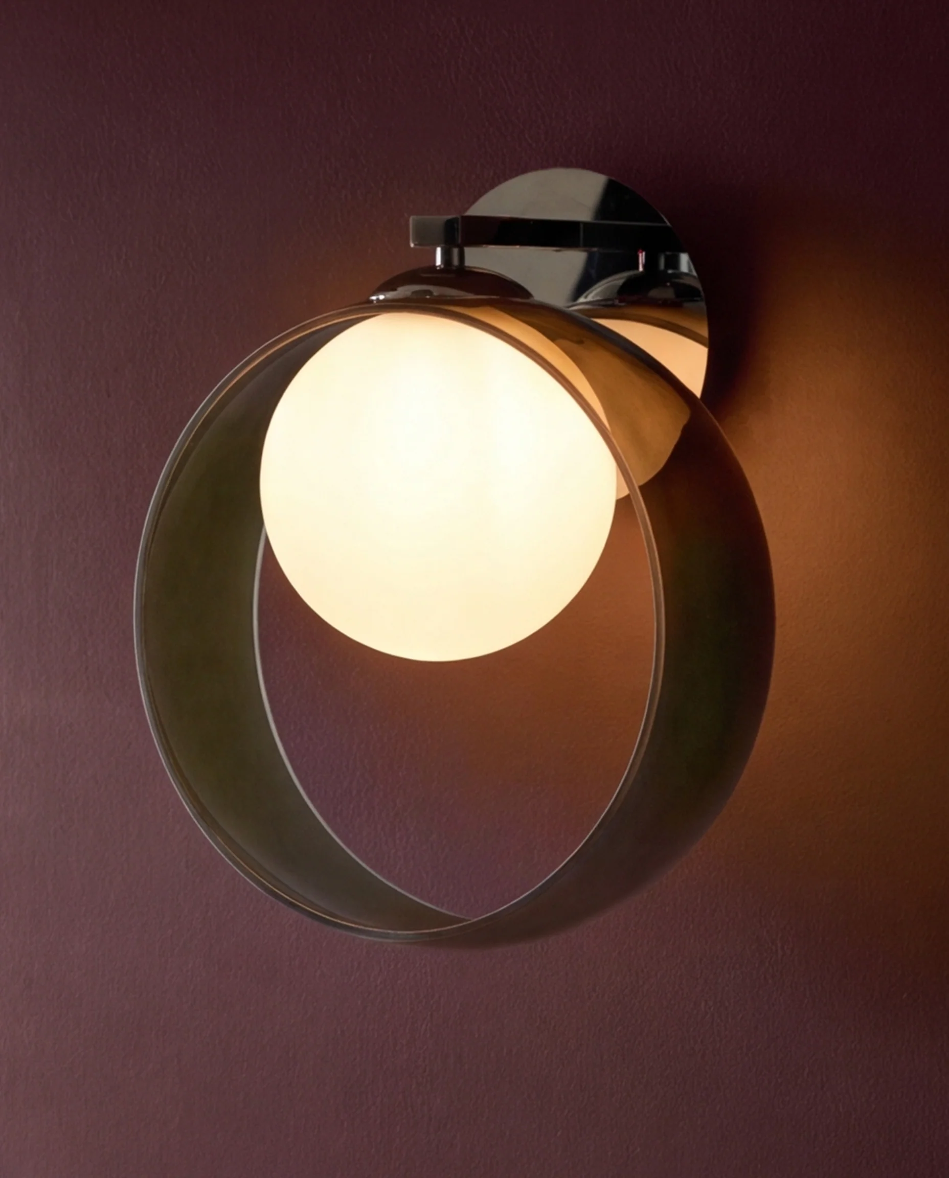 Chloe green glass adjustable wall light - Image 4
