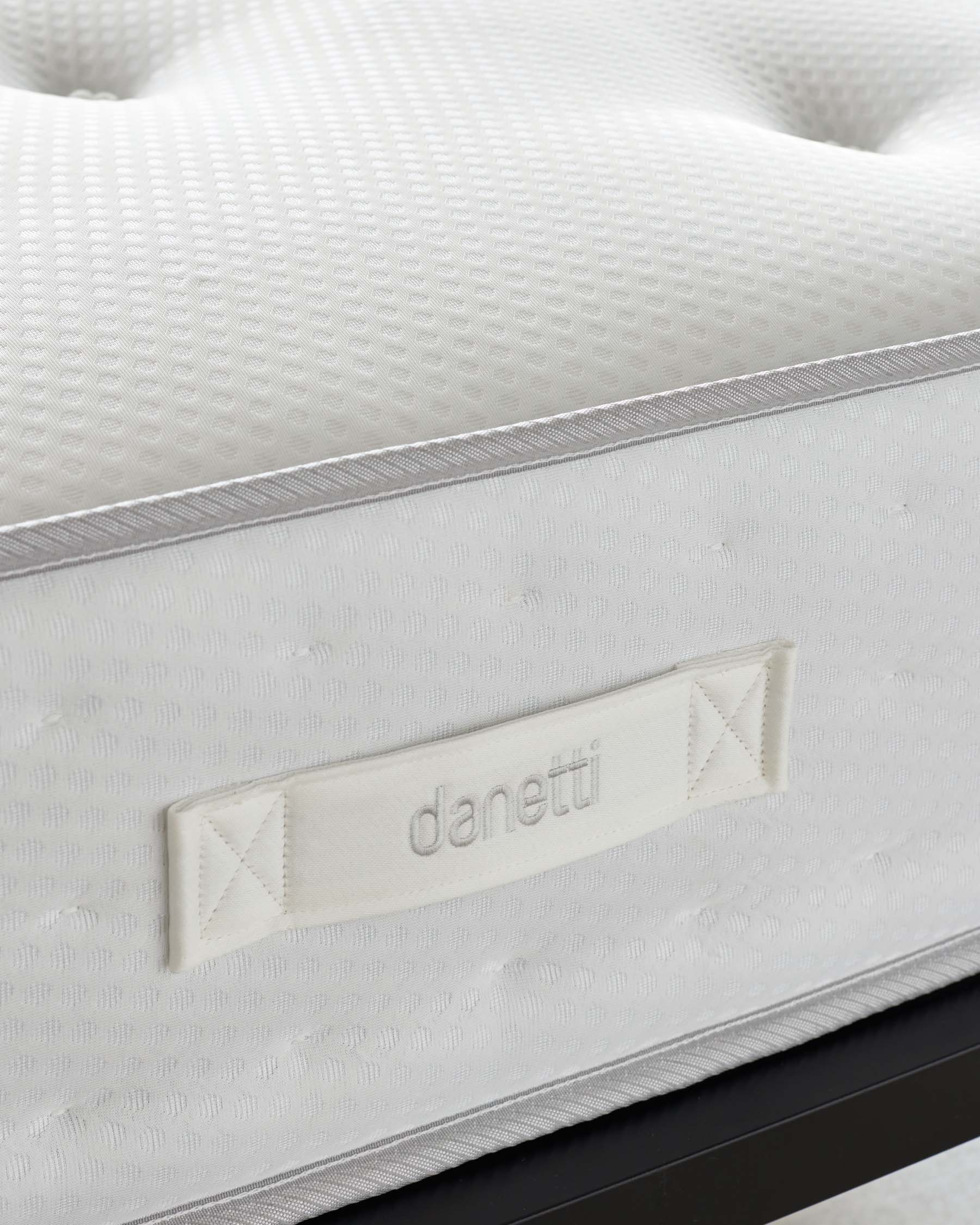 Classic Comfort 1,000 Pocket Spring Medium Tension Double Mattress - Image 5
