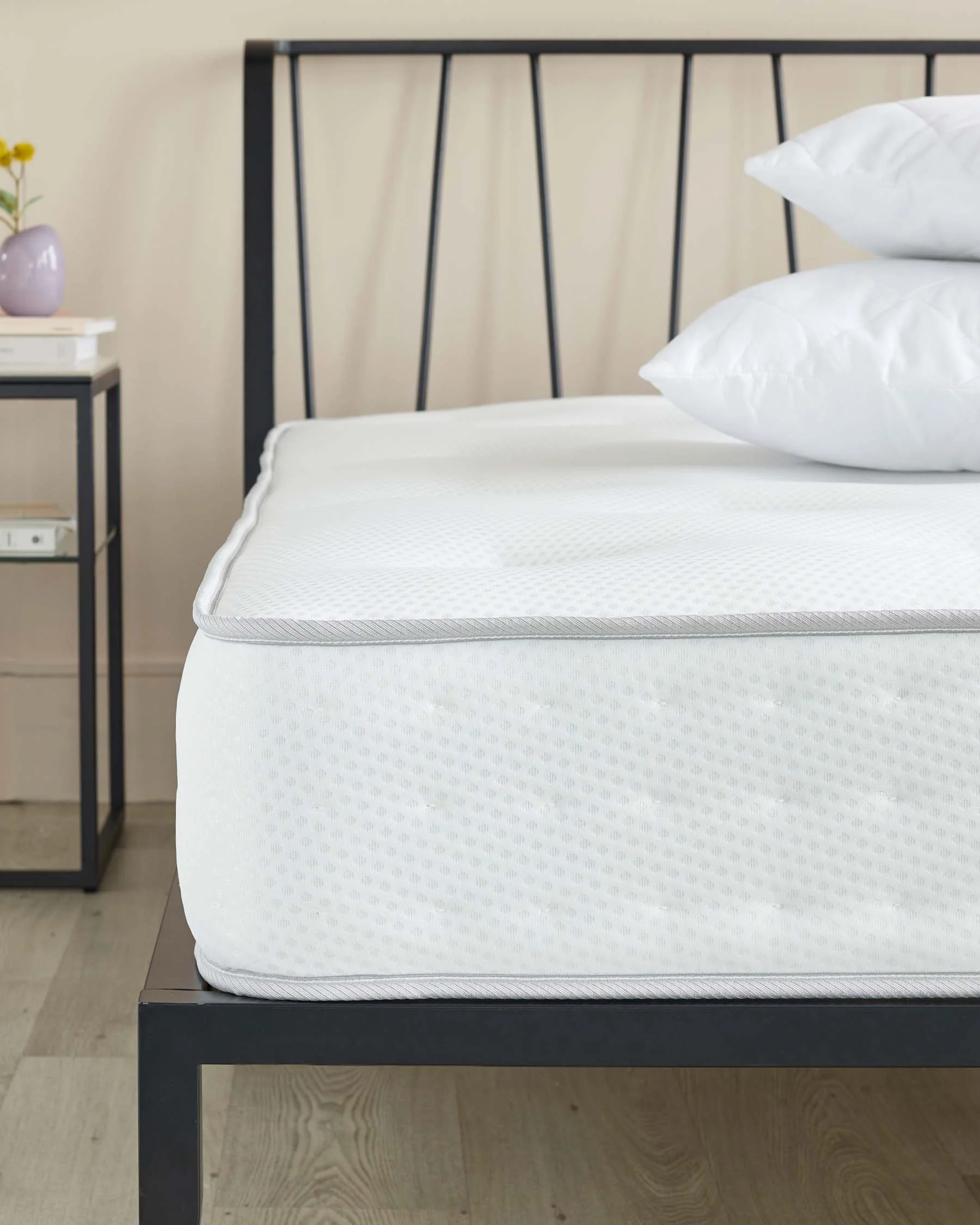 Classic Comfort 1,000 Pocket Spring Medium Tension King Mattress - Image 3