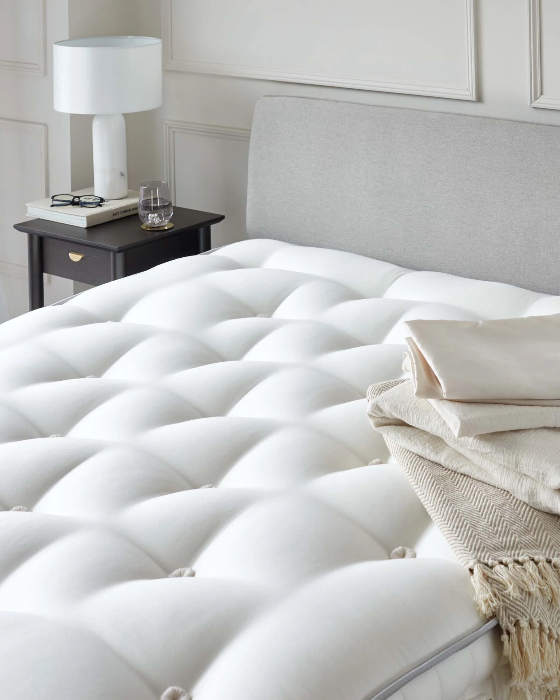 Deluxe Comfort 2,000 Pocket Spring Medium Super King Mattress