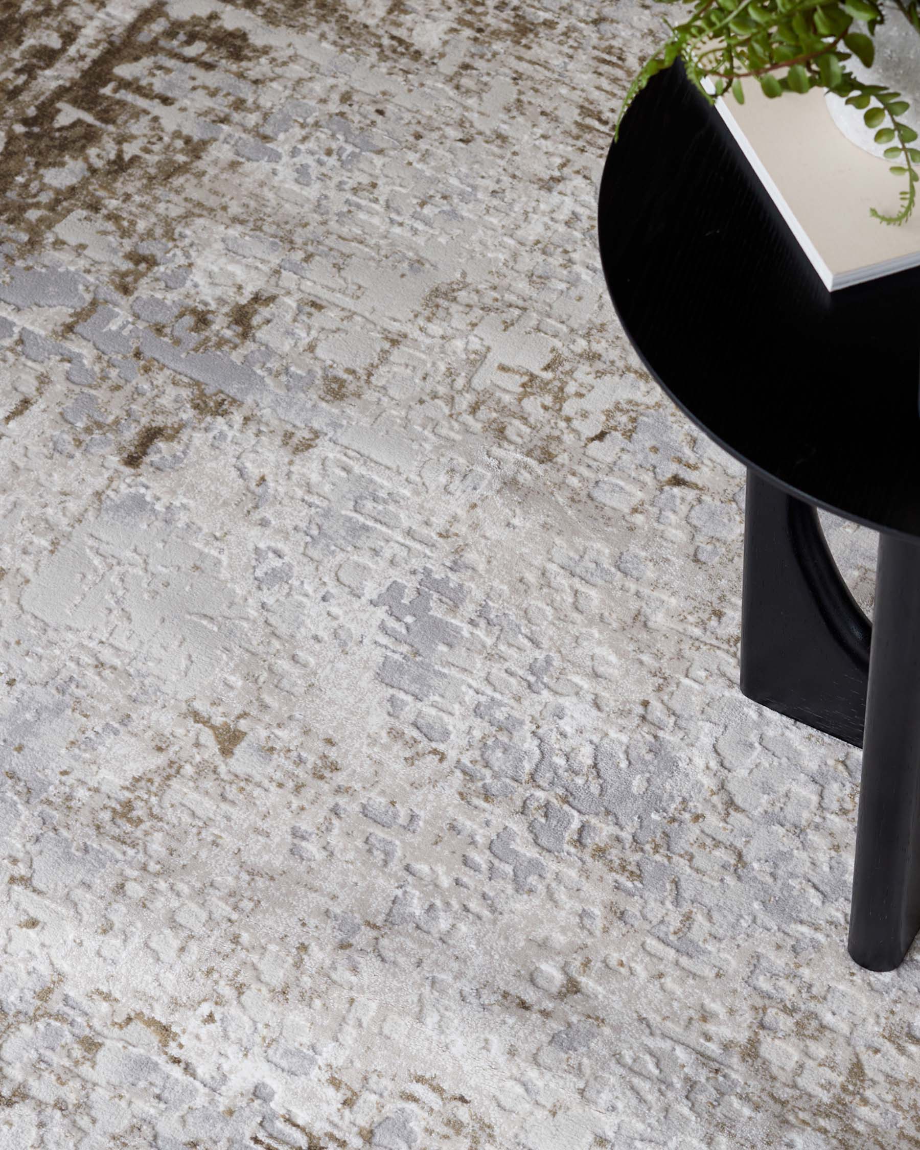 Distressed Border natural textured small rug - Image 3
