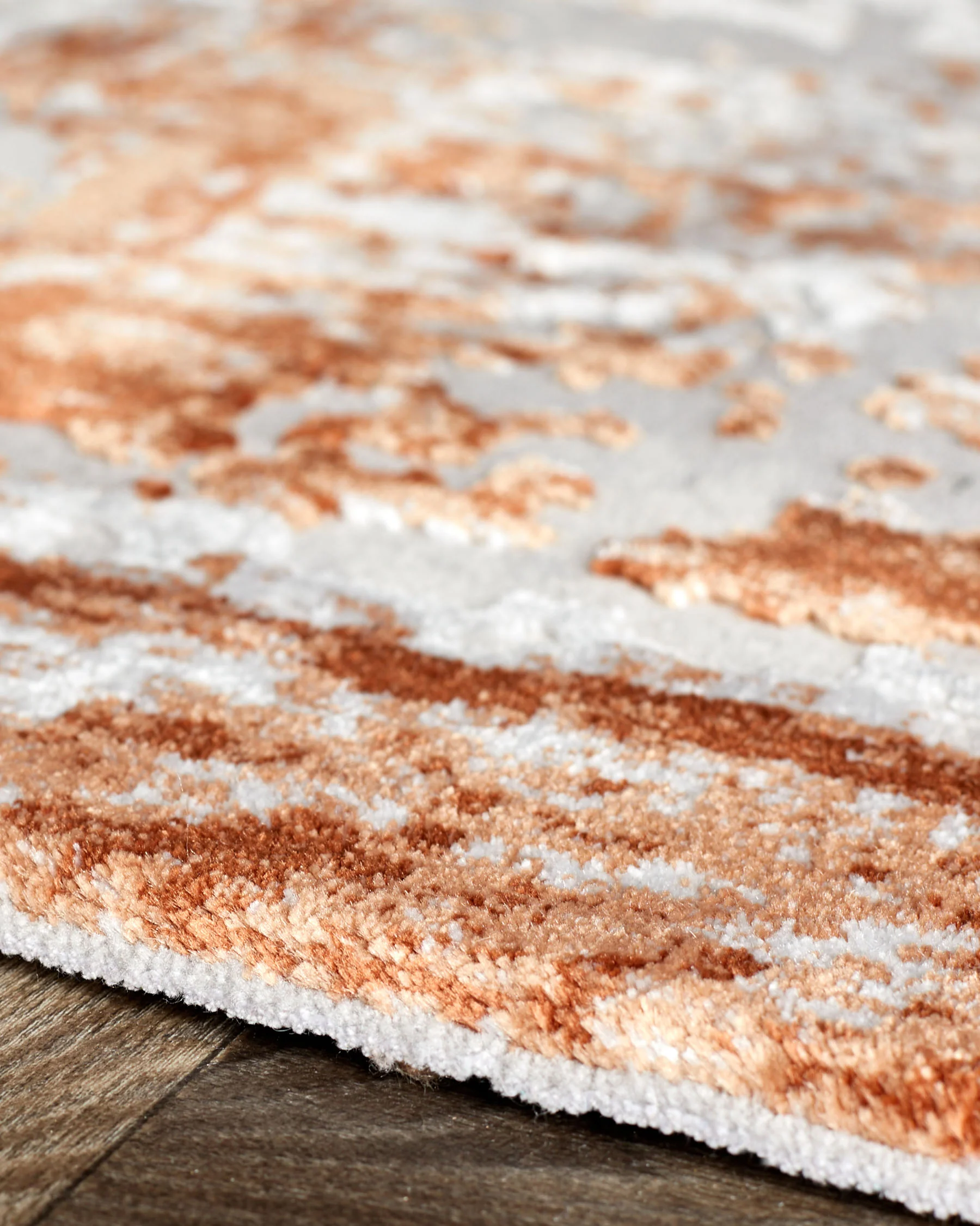 Distressed rust textured medium rug - Image 5