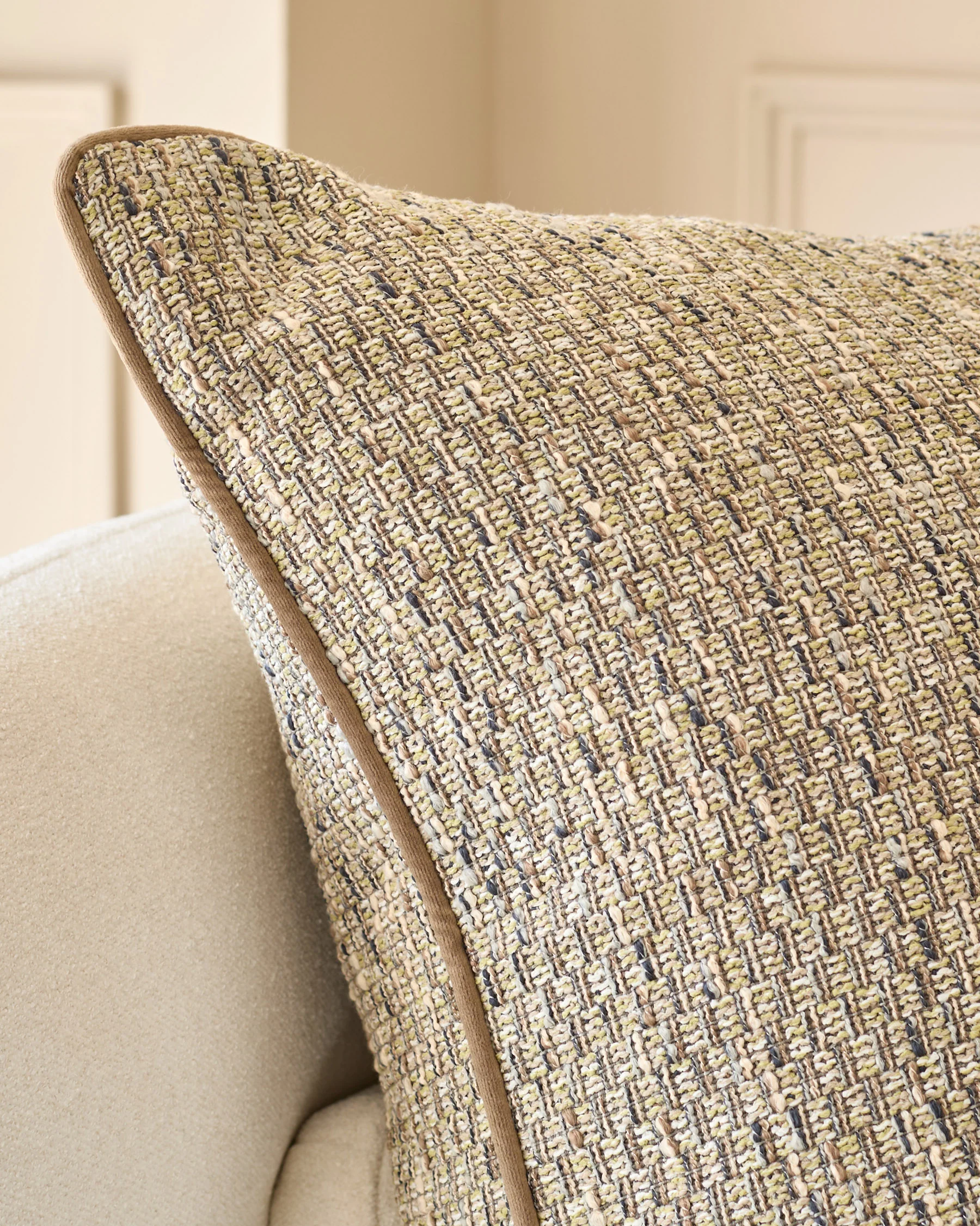 Fabian green large cushion - Image 3