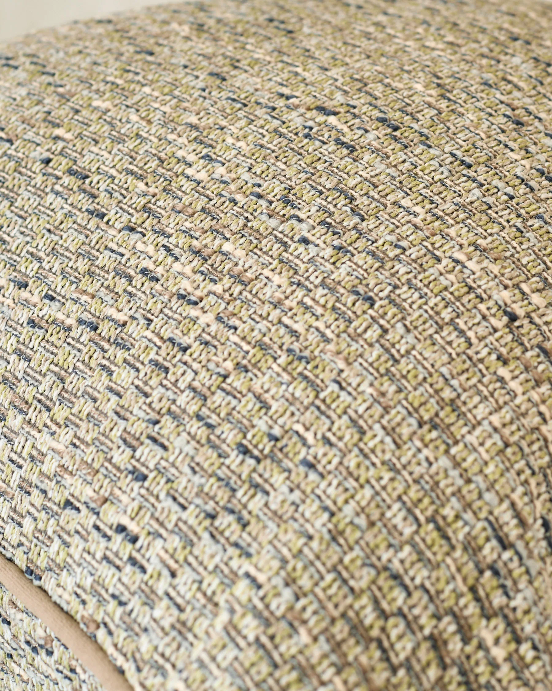 Fabian green large cushion - Image 5