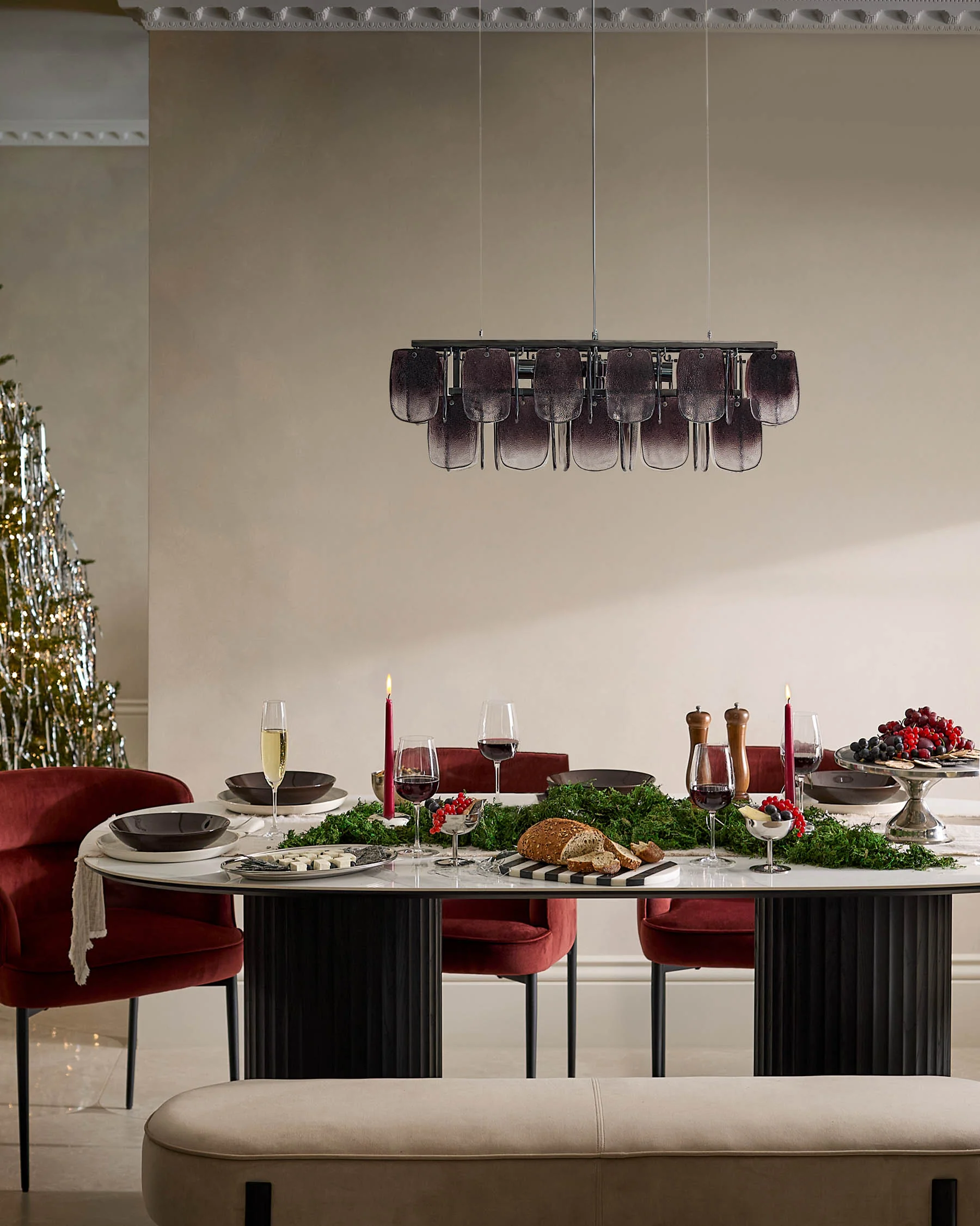Hanne white ceramic 6 seater dining table - Image 3