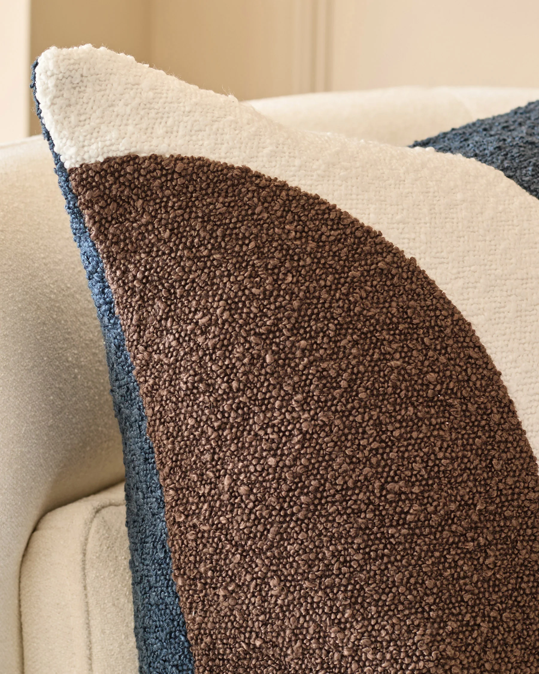 Harmony navy medium cushion - Image 3