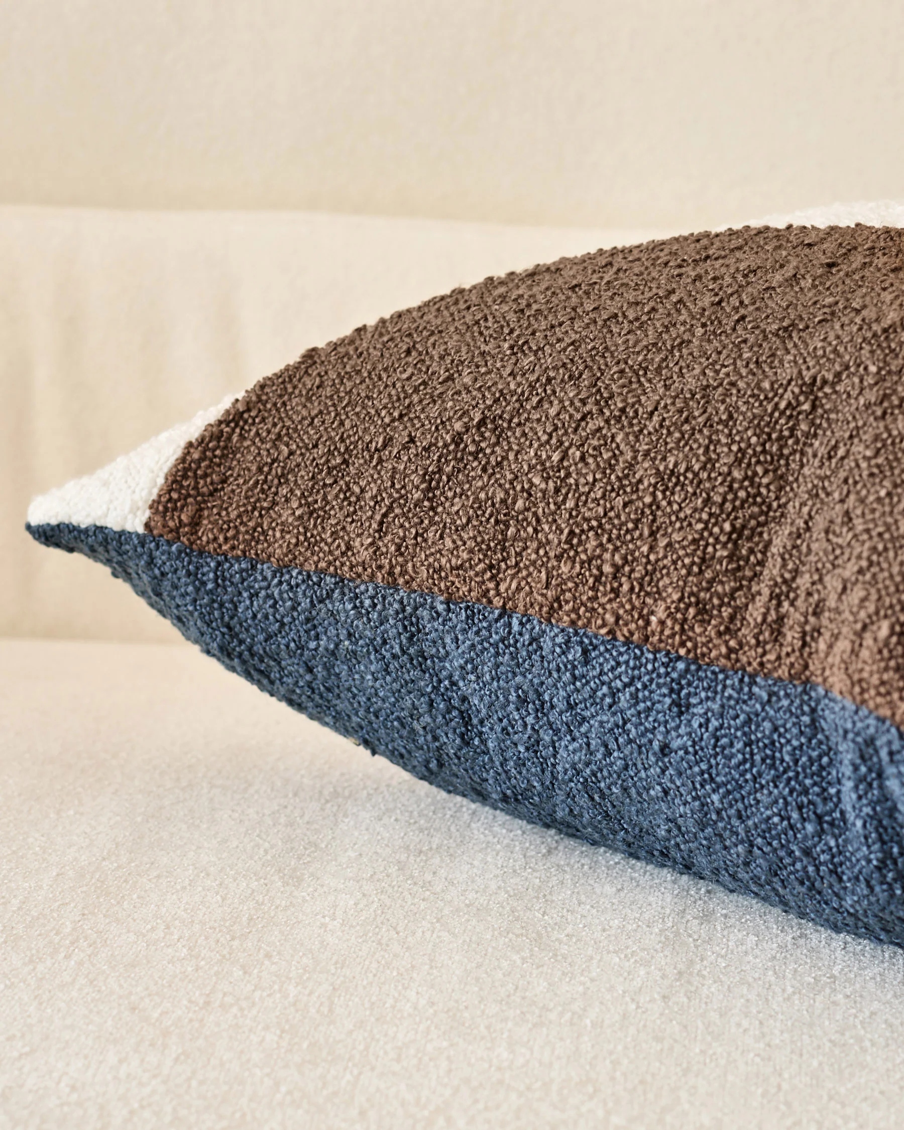 Harmony navy medium cushion - Image 4