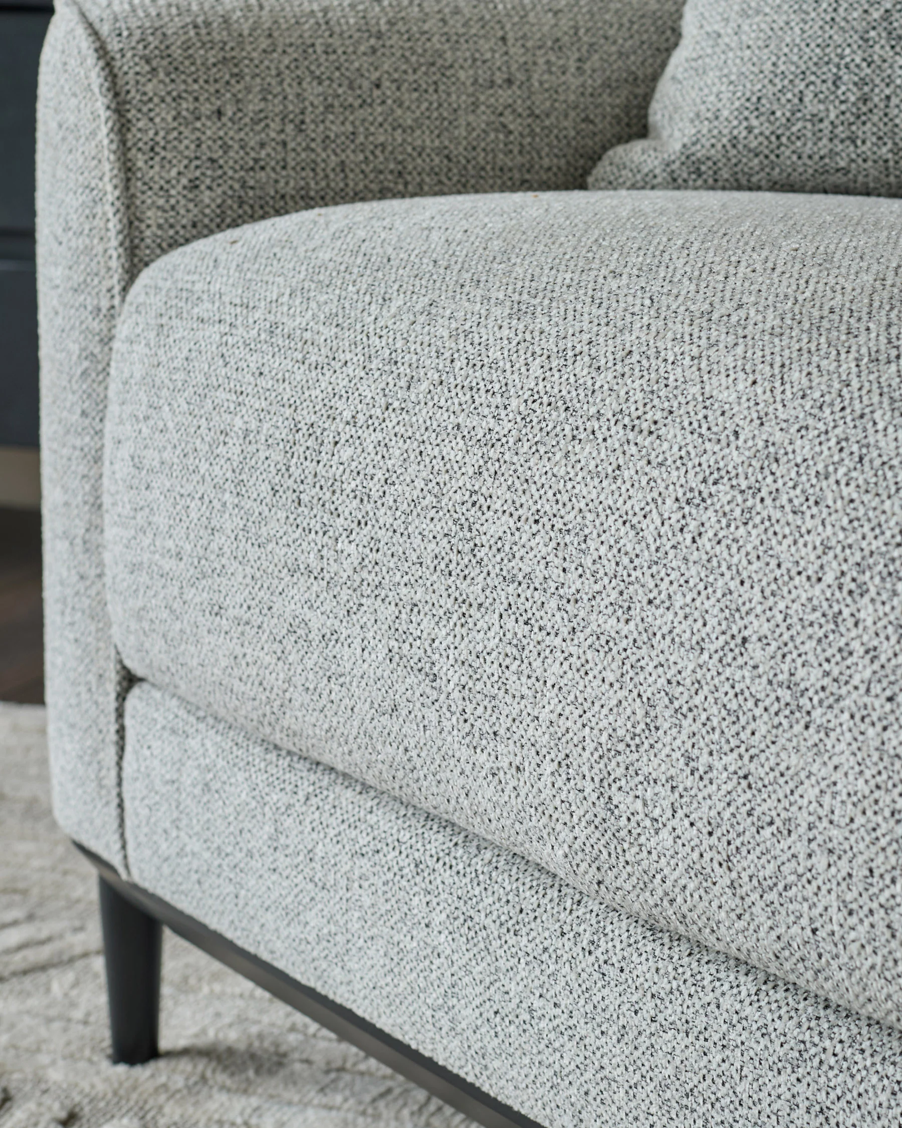 Julep grey chenille love seat - Image 3