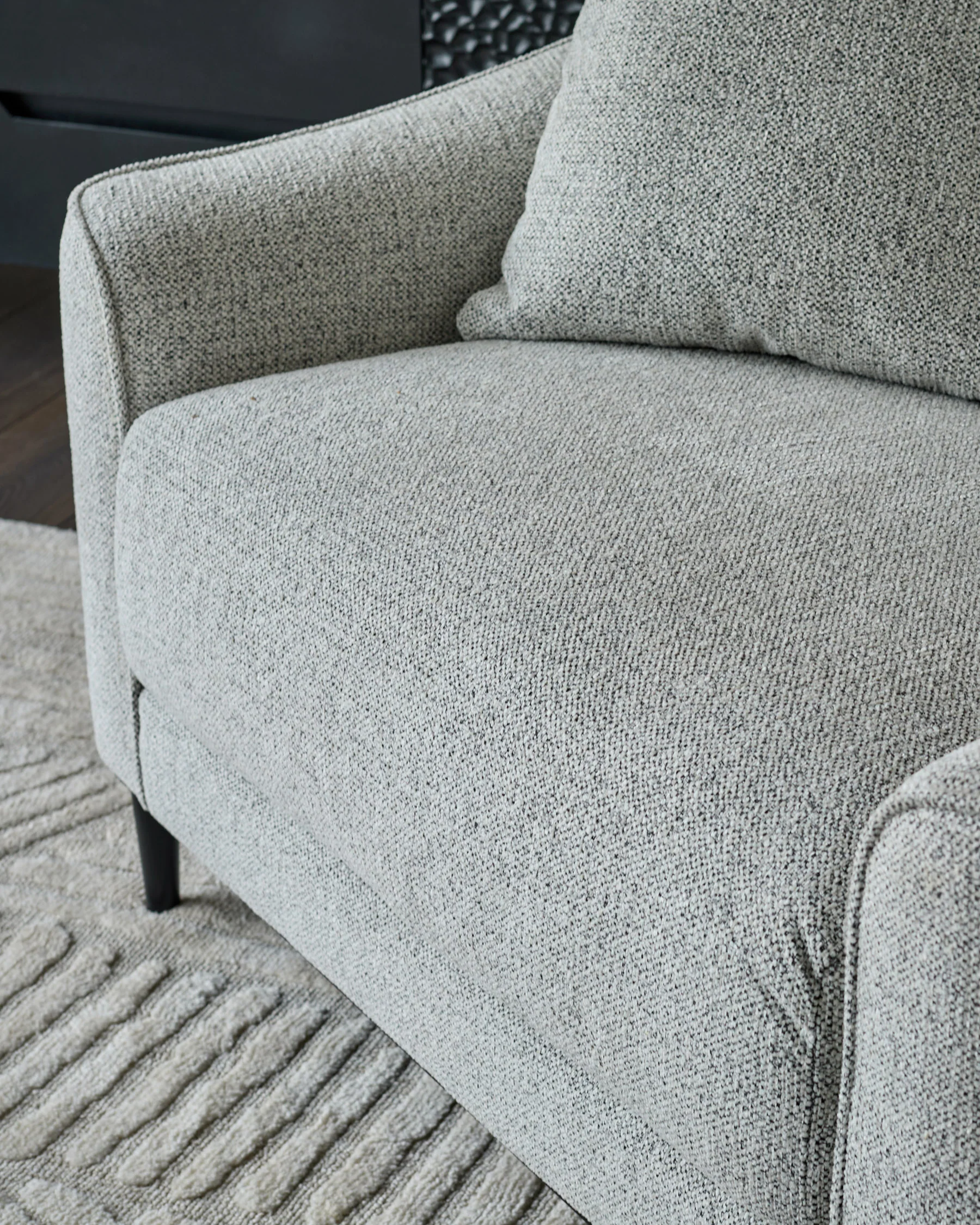 Julep grey chenille love seat - Image 4