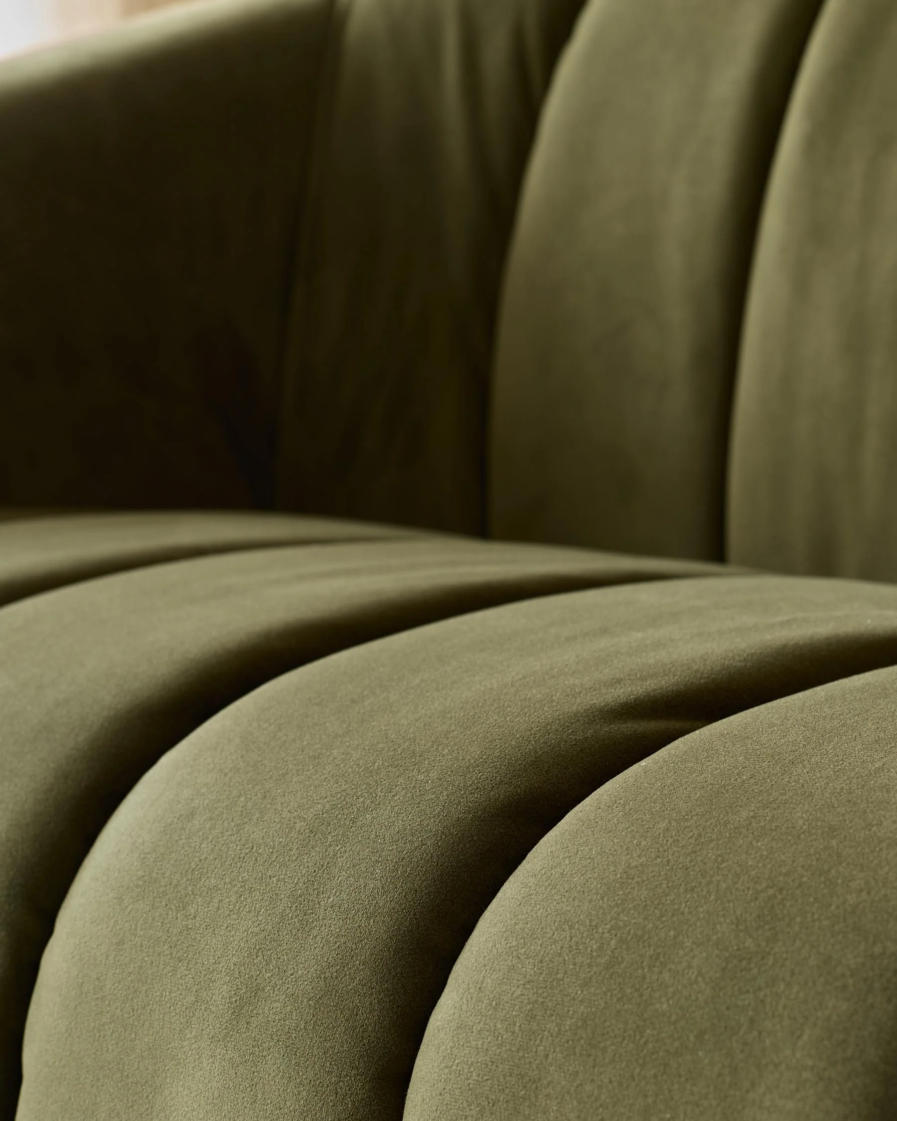 Kendra olive green velvet 3 seater sofa - Image 3