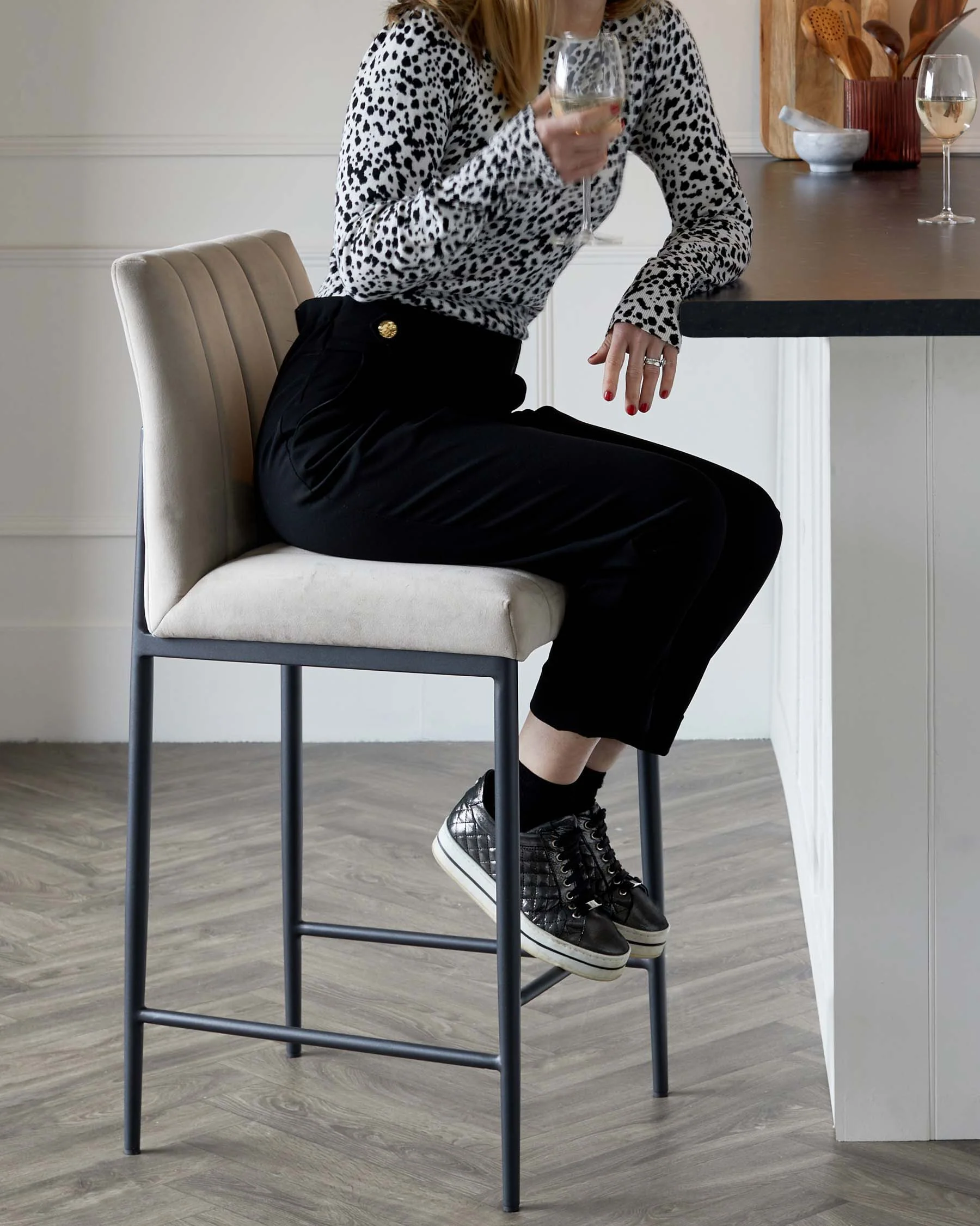 Kendra Black Metal Bar Stool Champagne Plush Velvet - Image 7