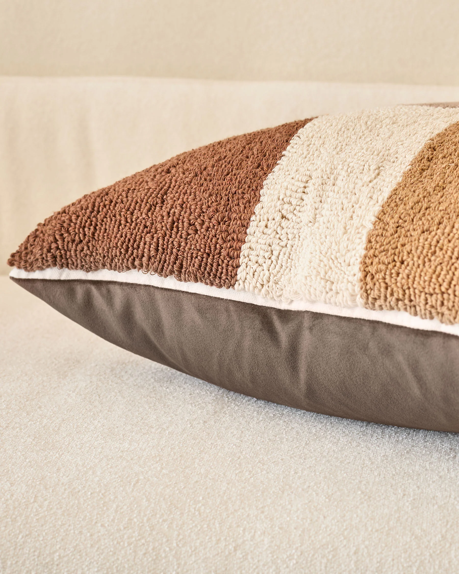 Lennon natural medium cushion - Image 5