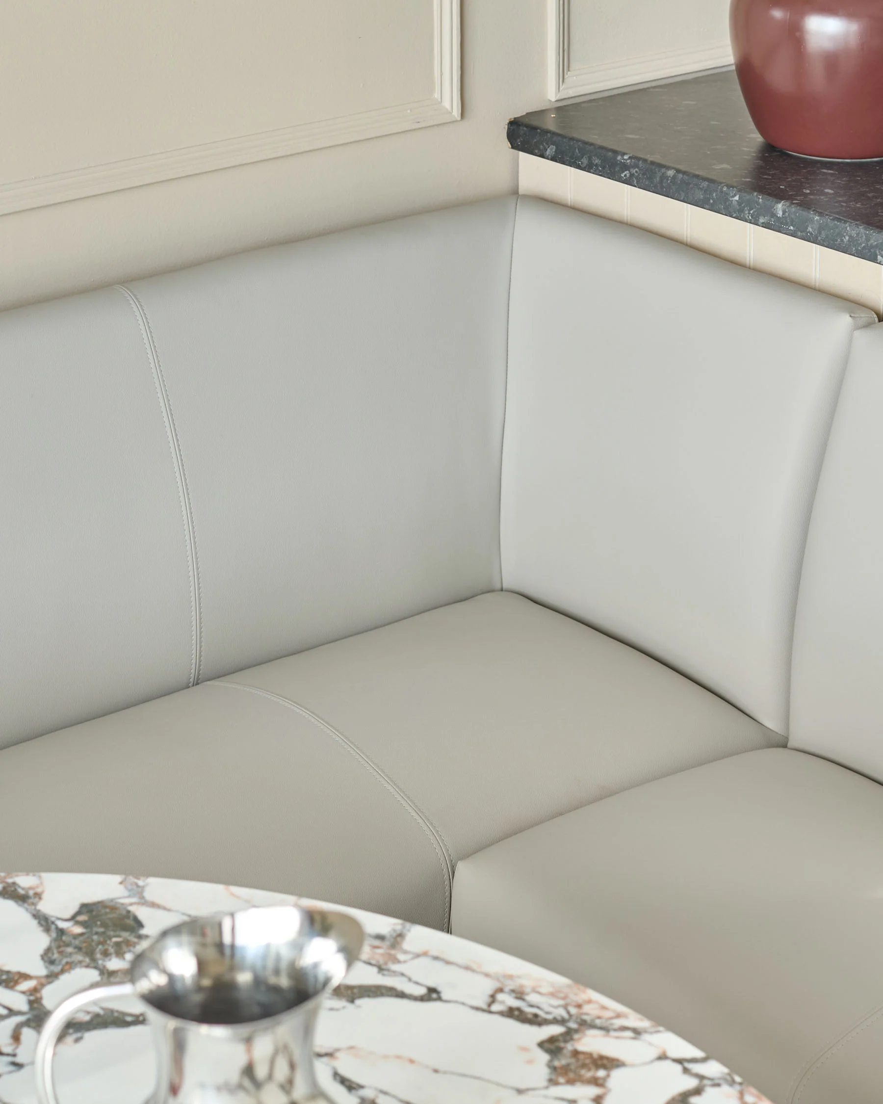 Loop light grey faux leather left hand corner 5 seater chrome leg dining bench - Image 5