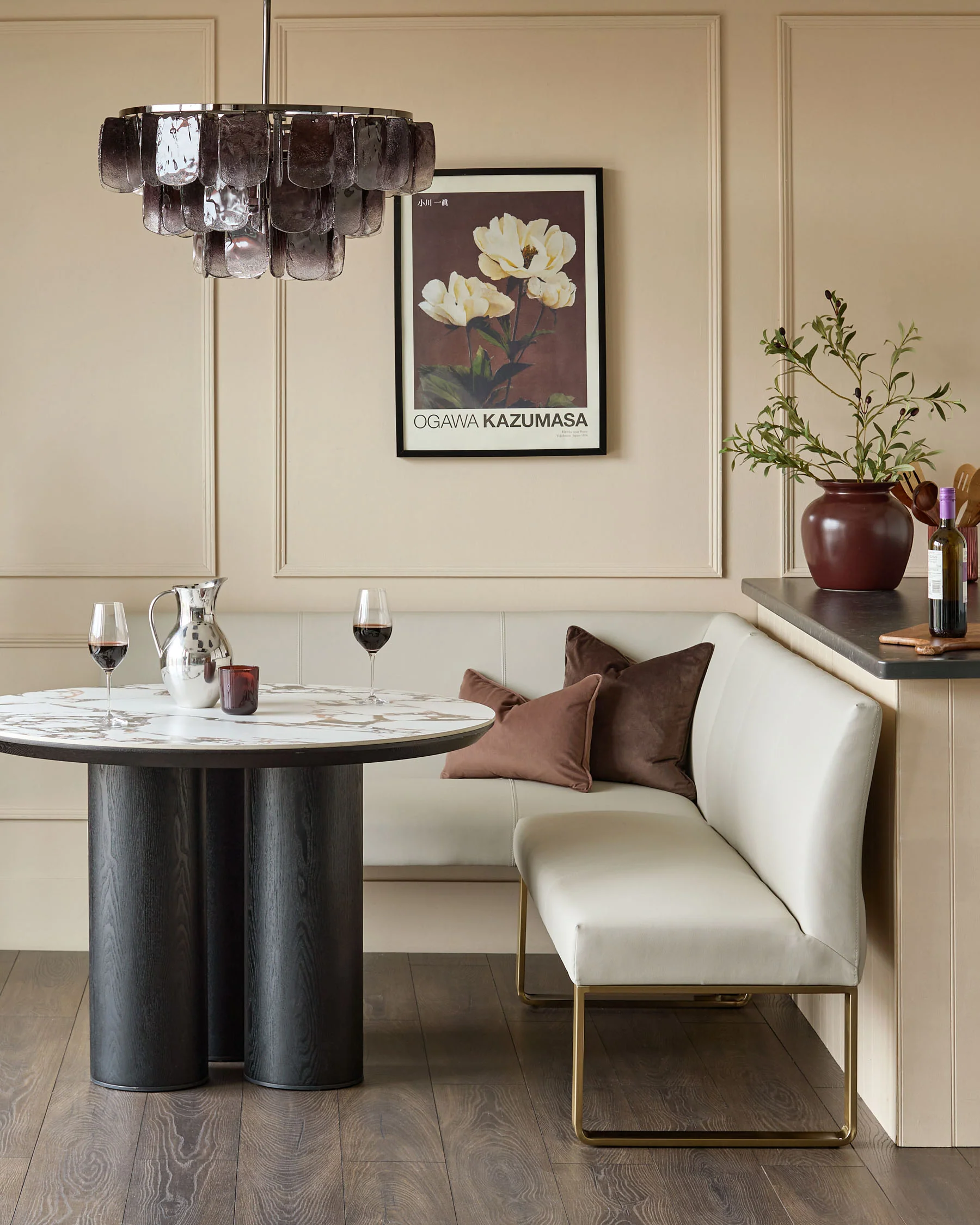 Loop light grey faux leather right hand corner 5 seater brushed brass leg dining bench - Image 2