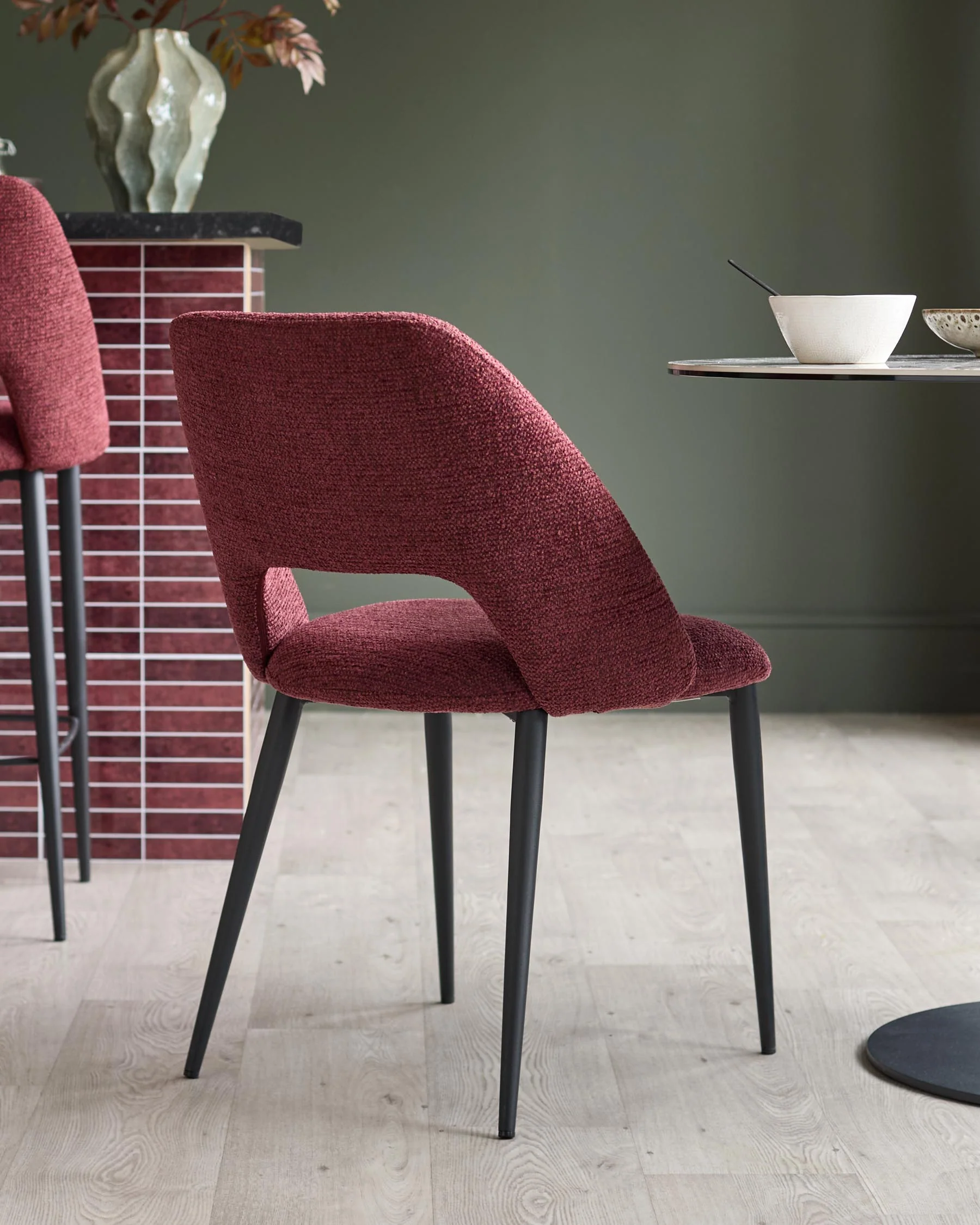Lottie berry red fabric chenille chair - Image 3