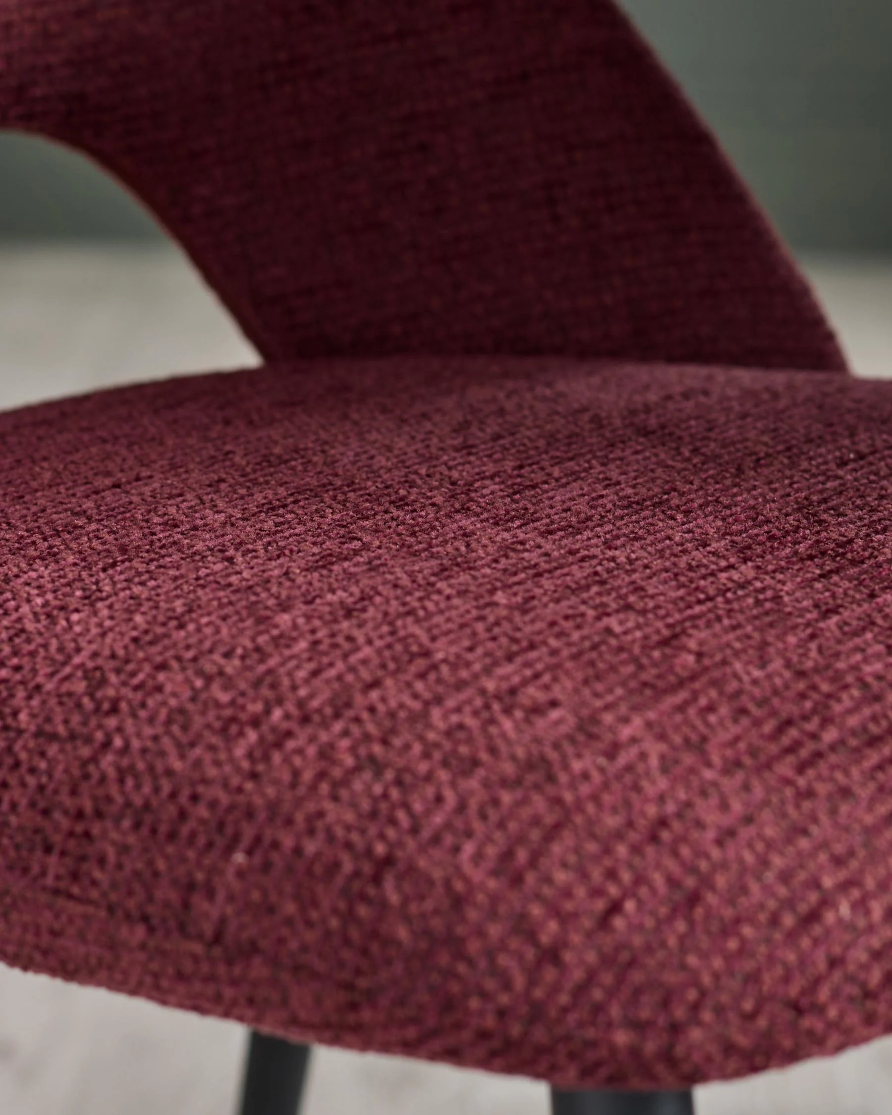 Lottie berry red fabric chenille chair - Image 6
