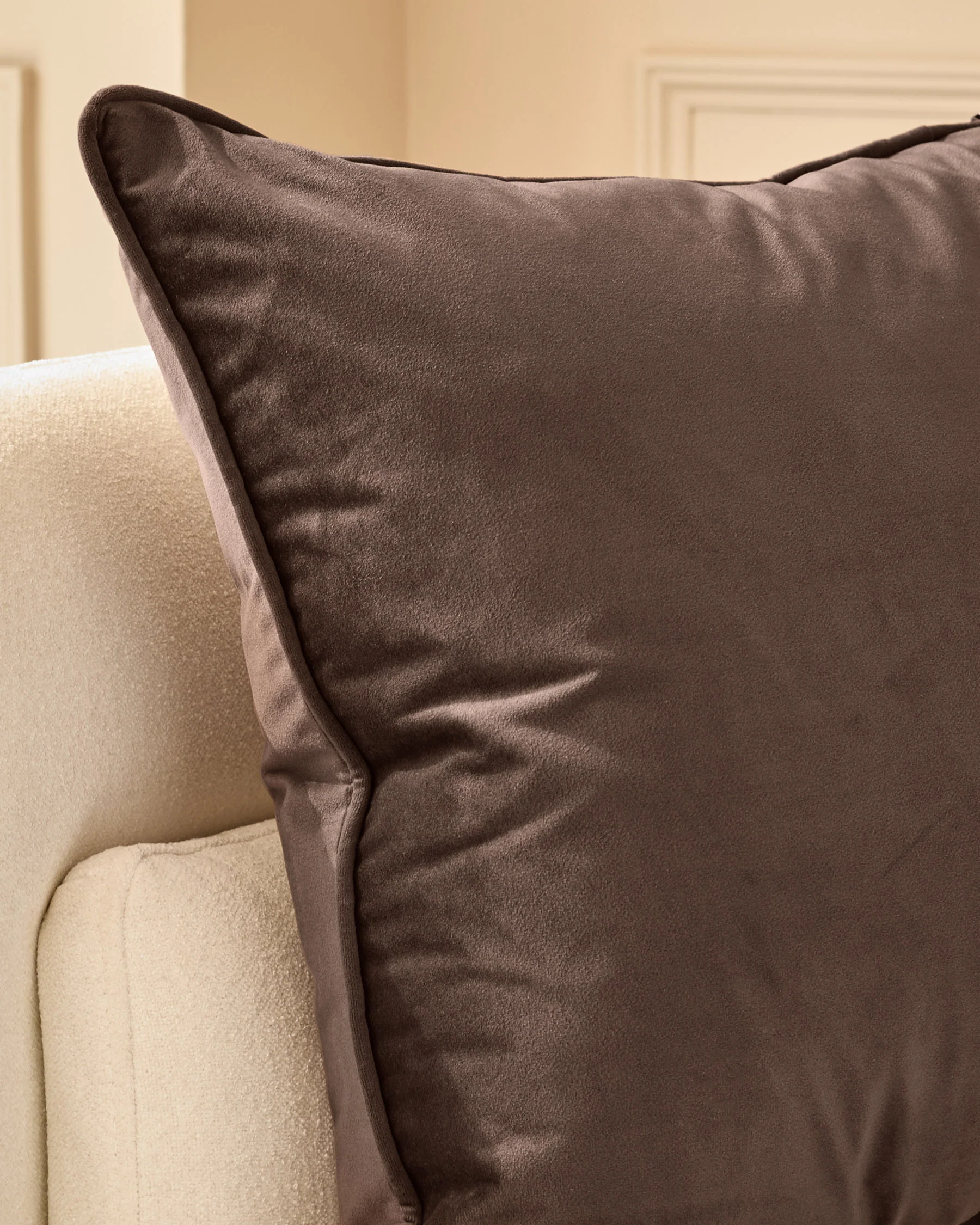 Luca chocolate medium cushion - Image 5