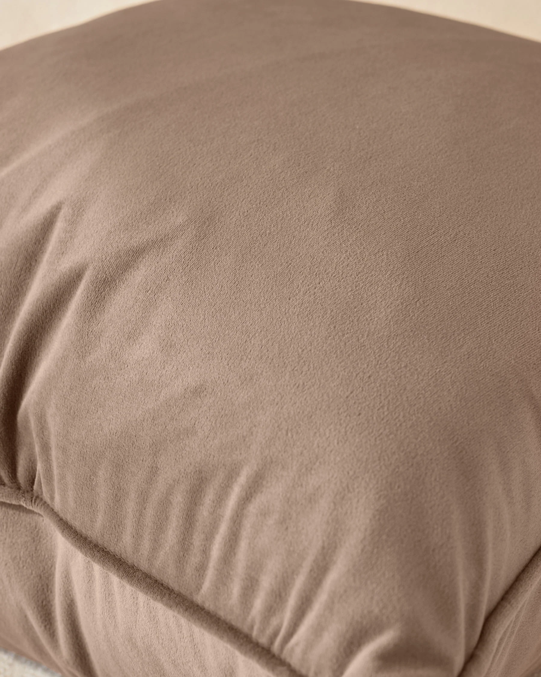 Luca mink rectangle cushion - Image 6