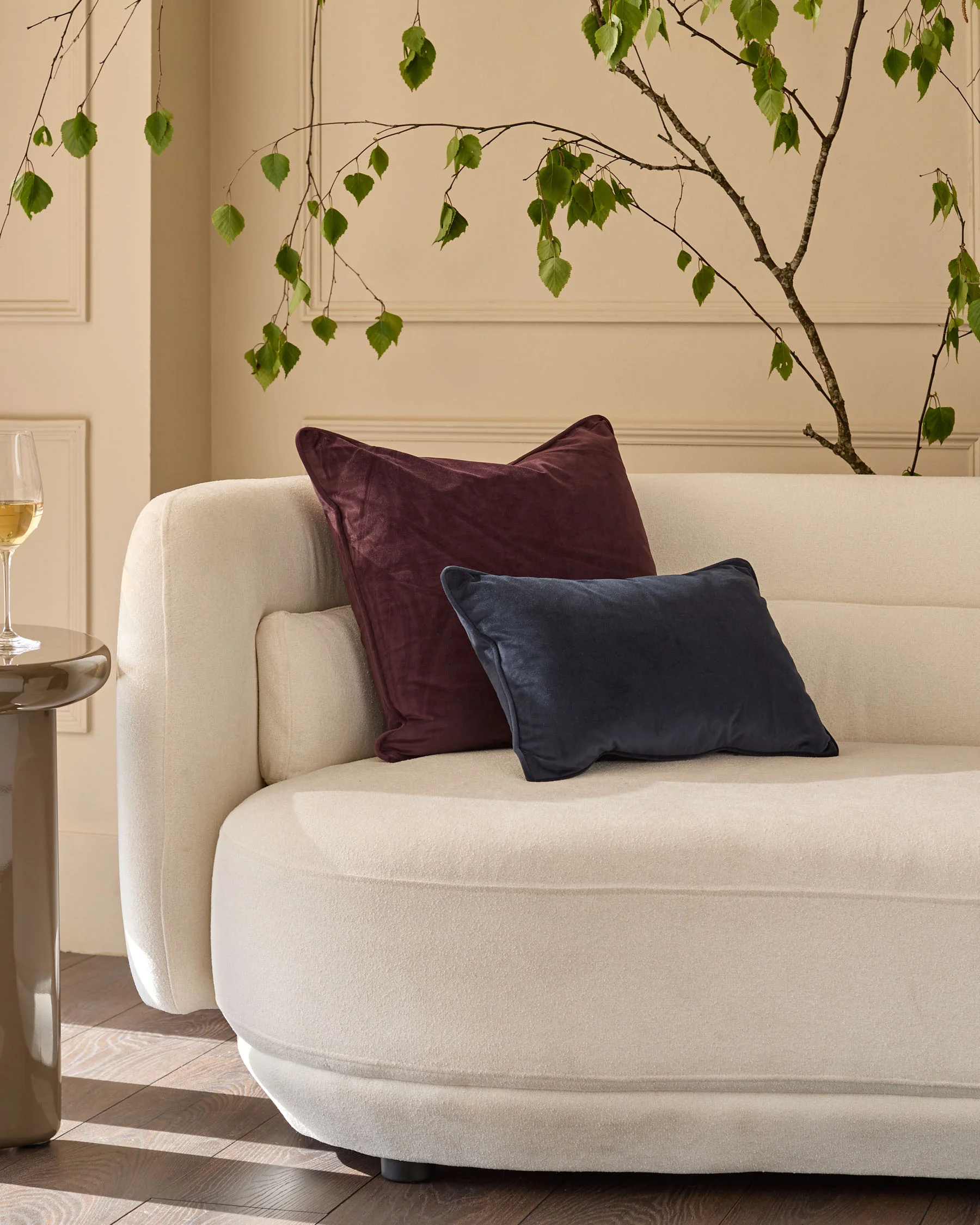 Luca navy rectangle cushion - Image 2
