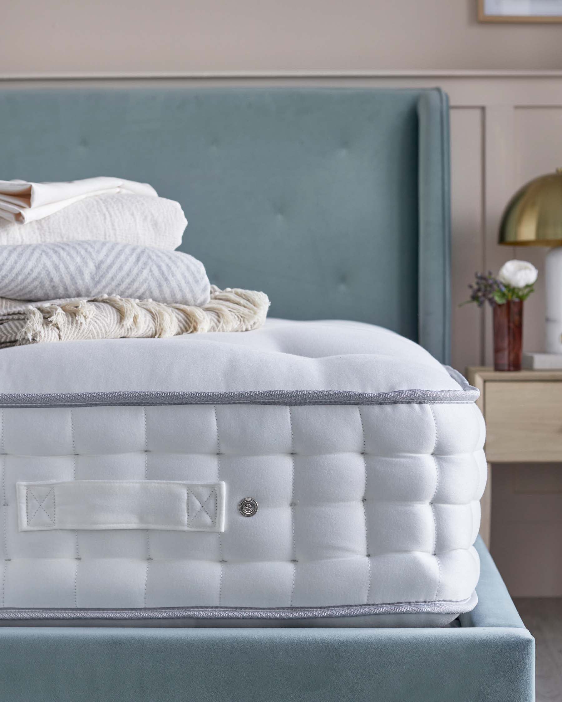 Luxury Comfort 12,500 Pocket Sprung Firm Double Mattress - Image 3