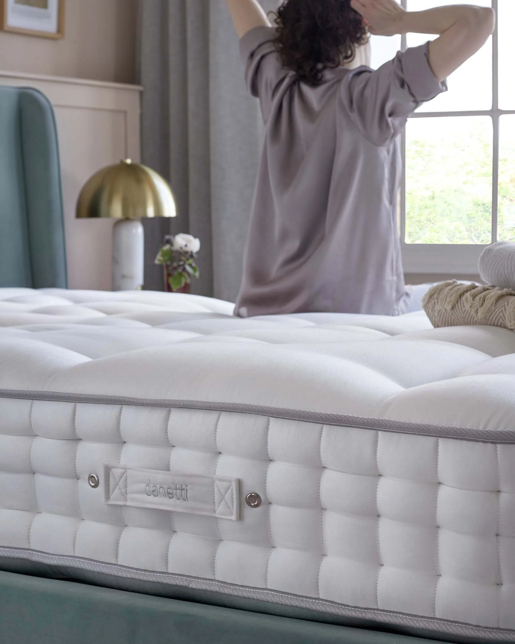 Luxury Comfort 4,500 Pocket Spring Medium Double Mattress - Image 5