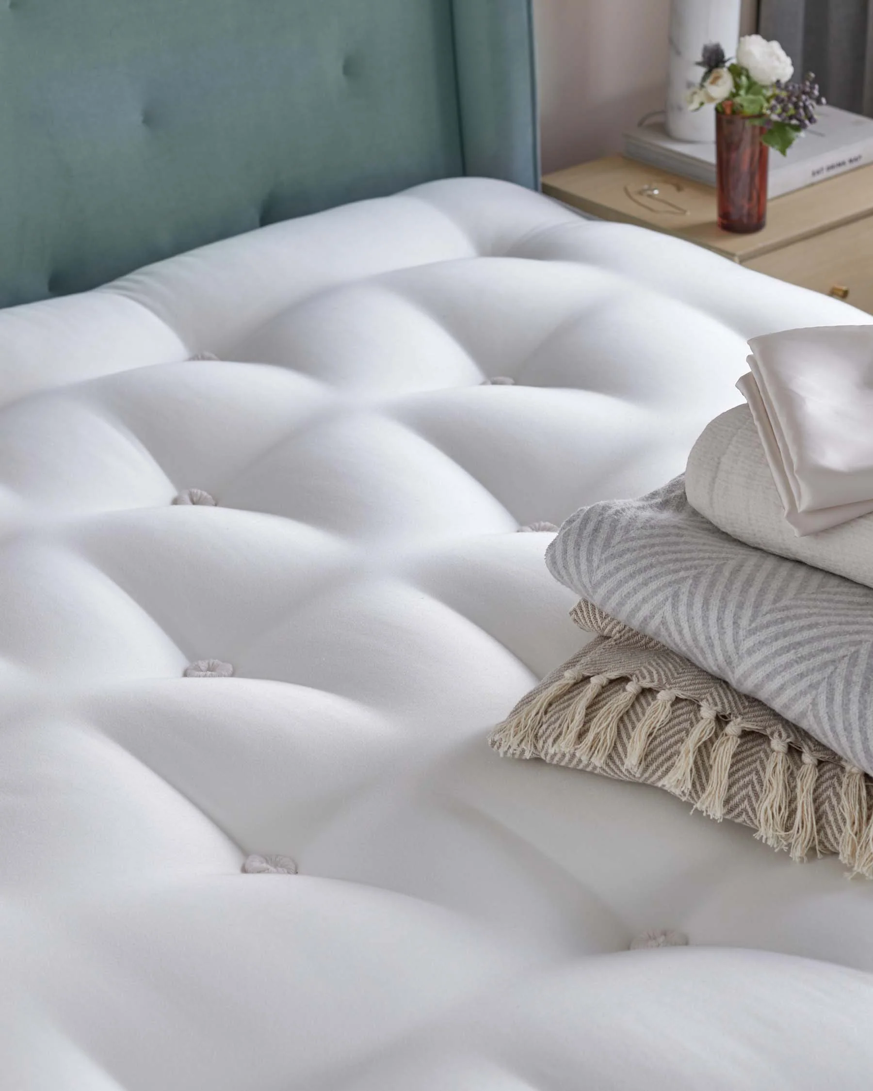 Luxury Comfort 9,000 Pocket Sprung Firm King Mattress