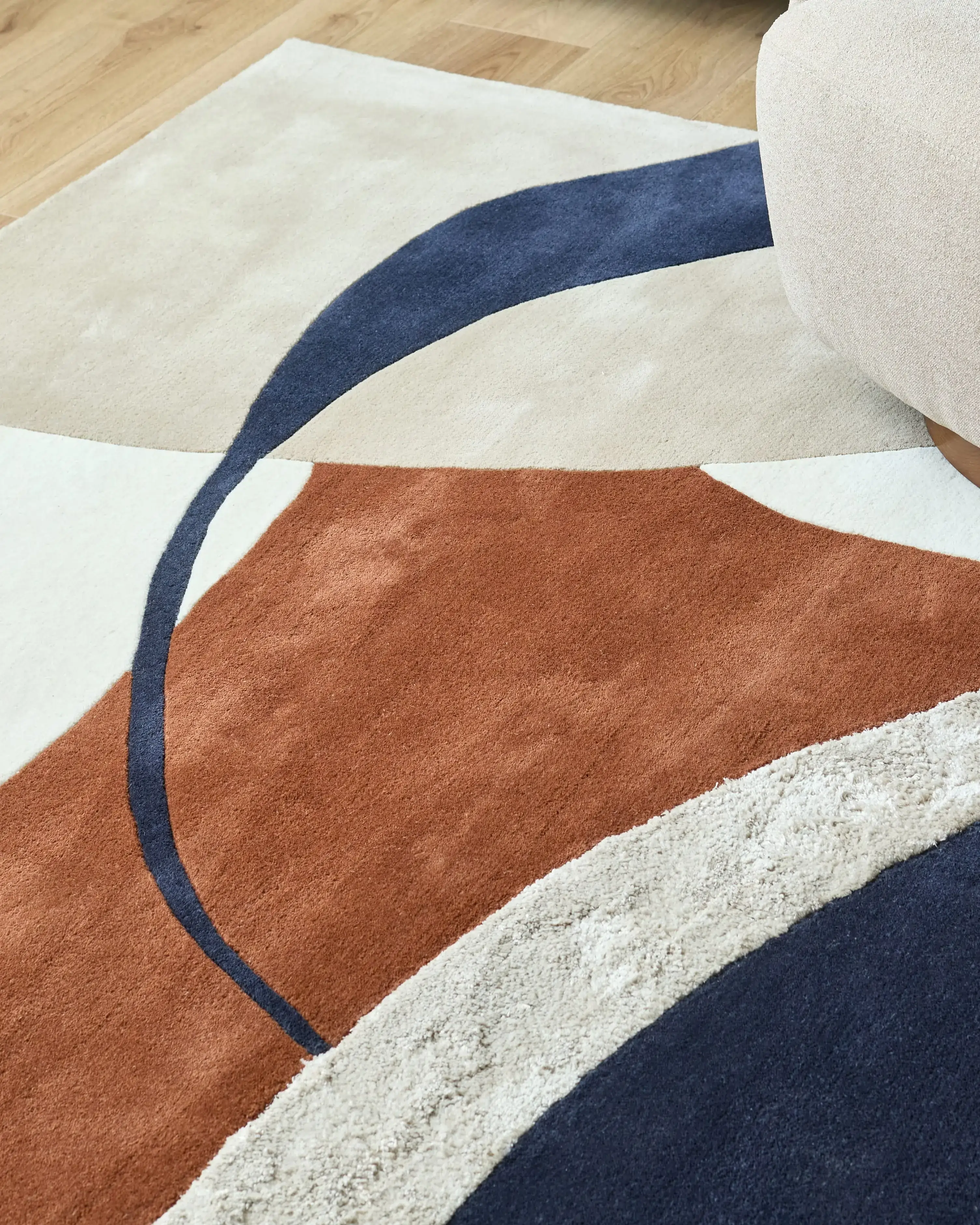Neo navy textured large rug - Image 2