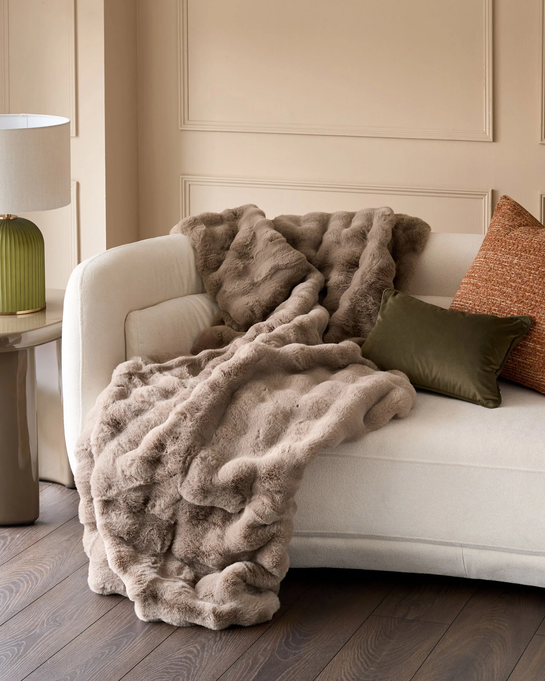 Nova taupe large throw - Image 4