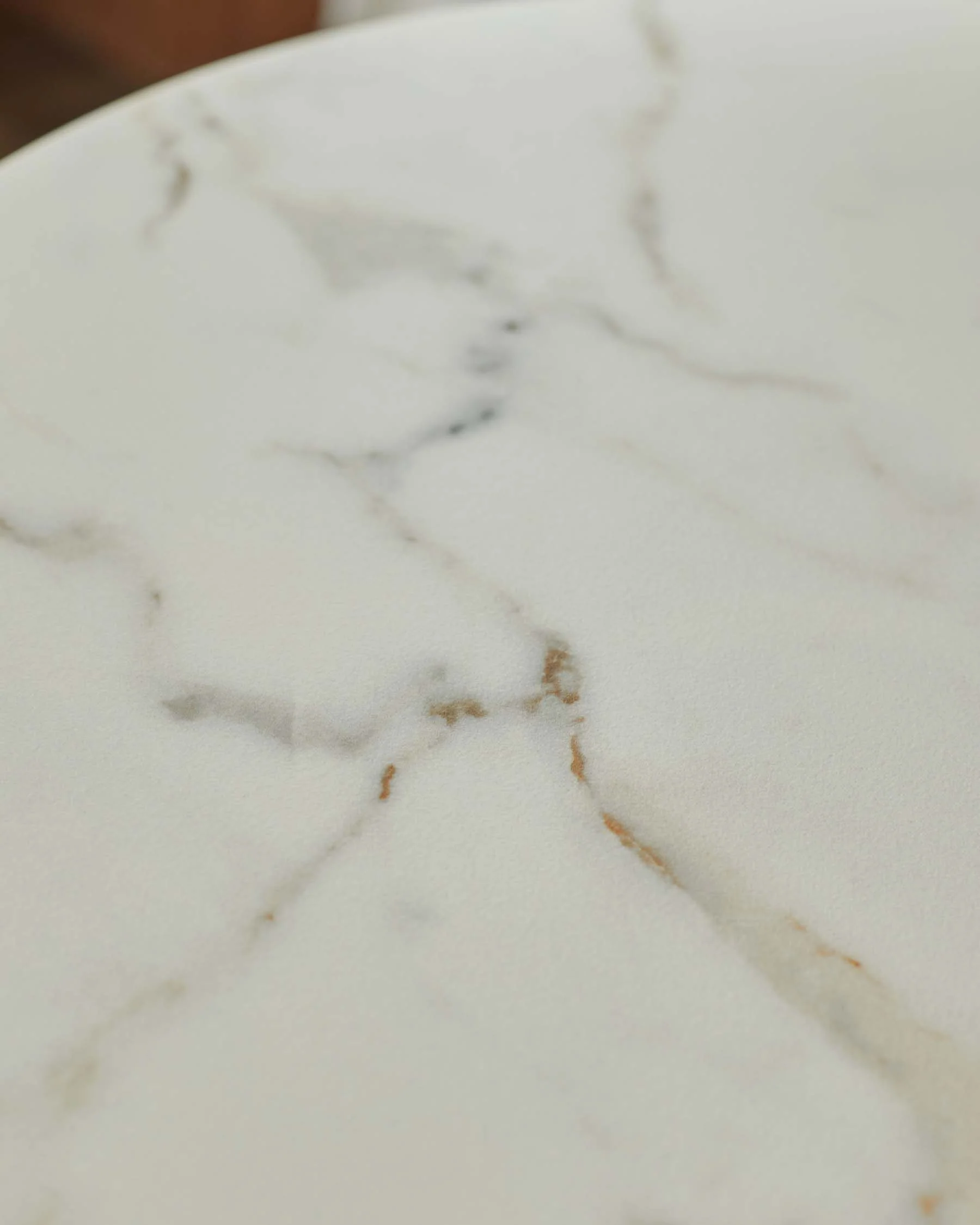 Orlan natural ceramic side table - Image 4