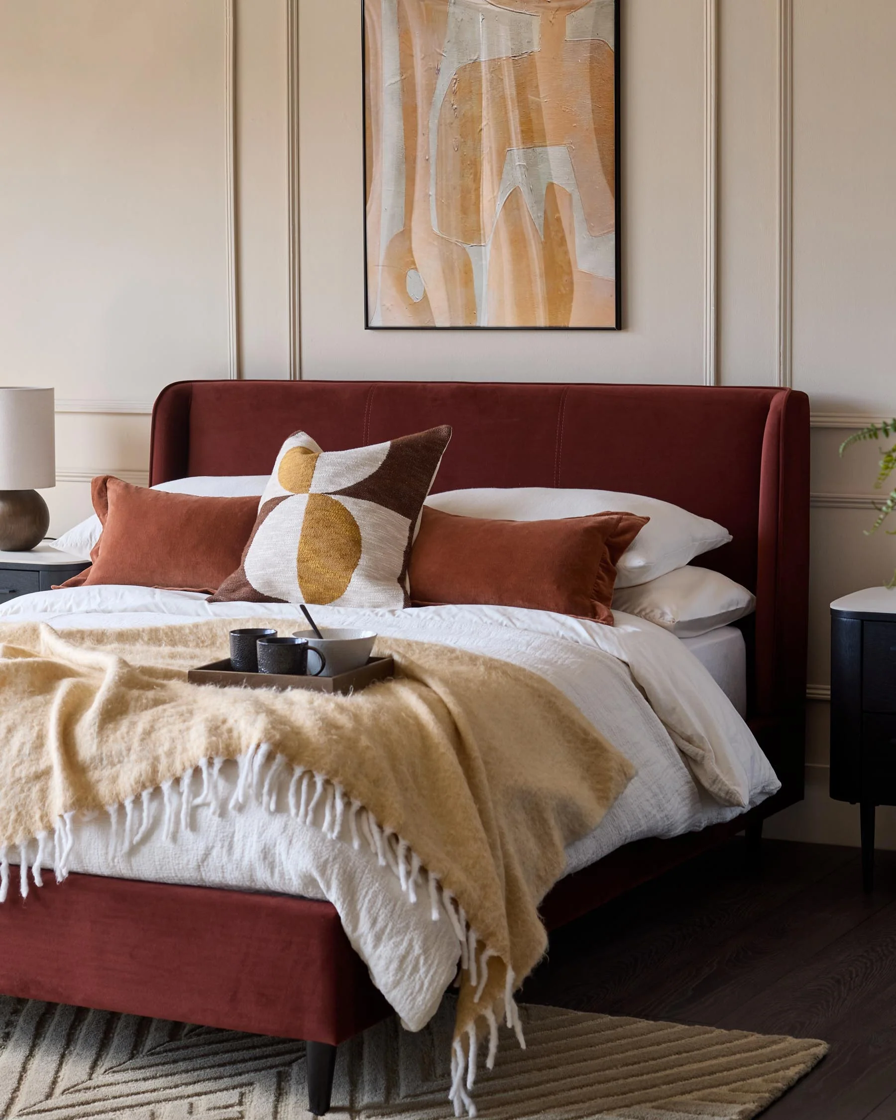 Paolo toffee red velvet king bed