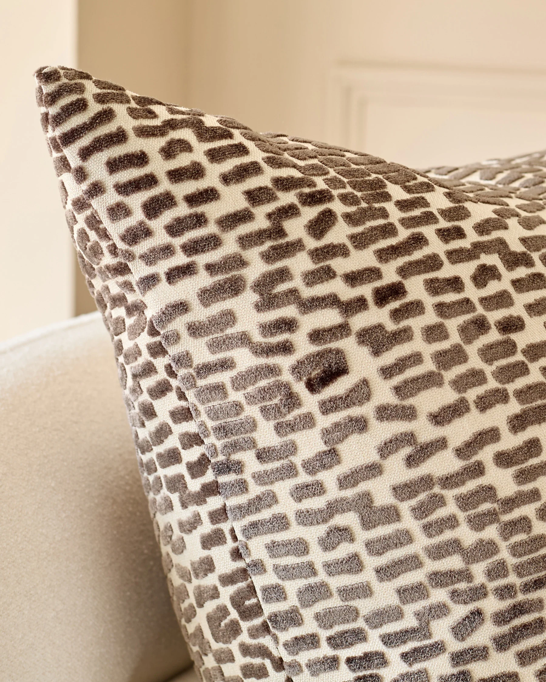 Payton chocolate large cushion - Image 3