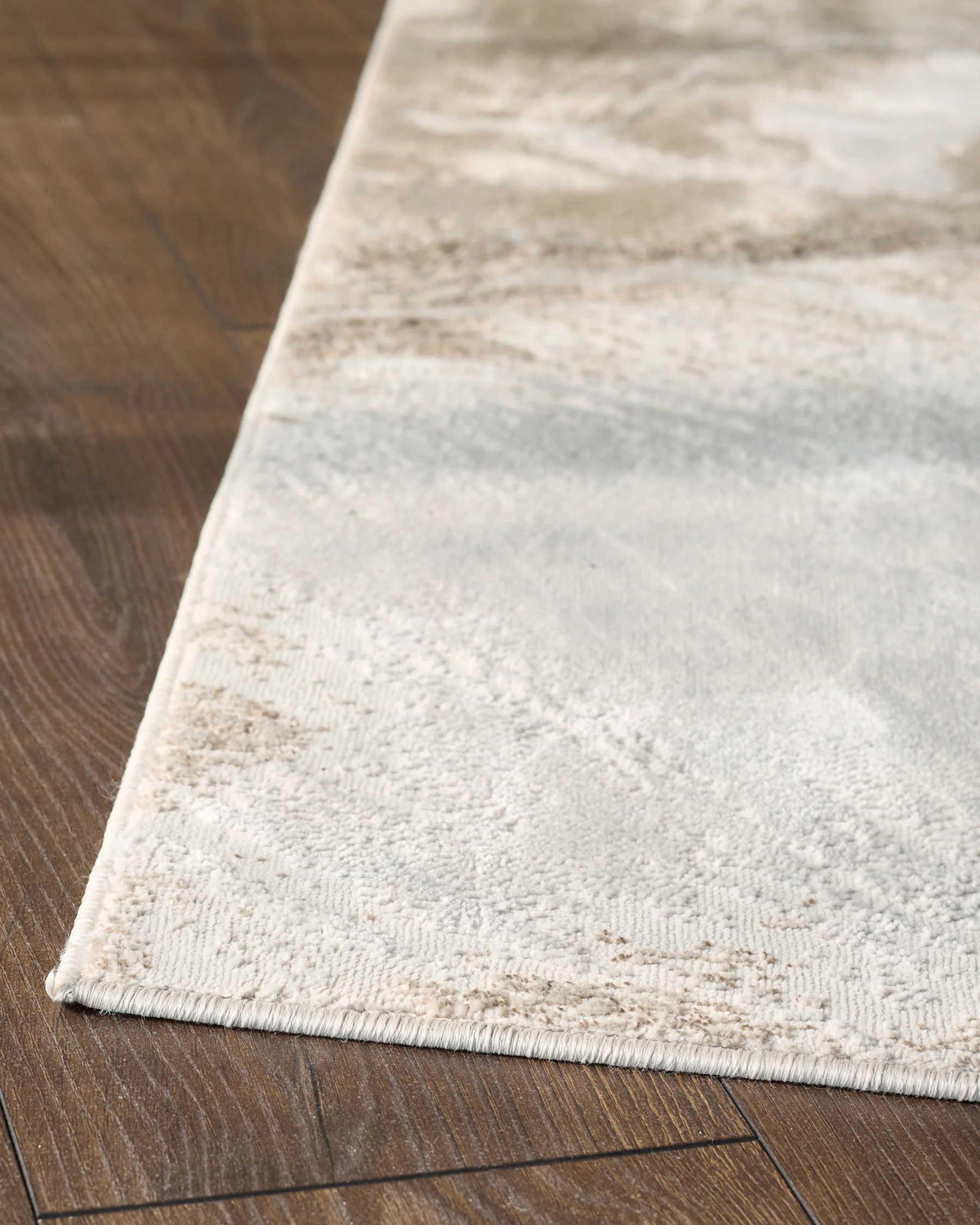 Perla Expression soft silver textured medium rug - Image 6