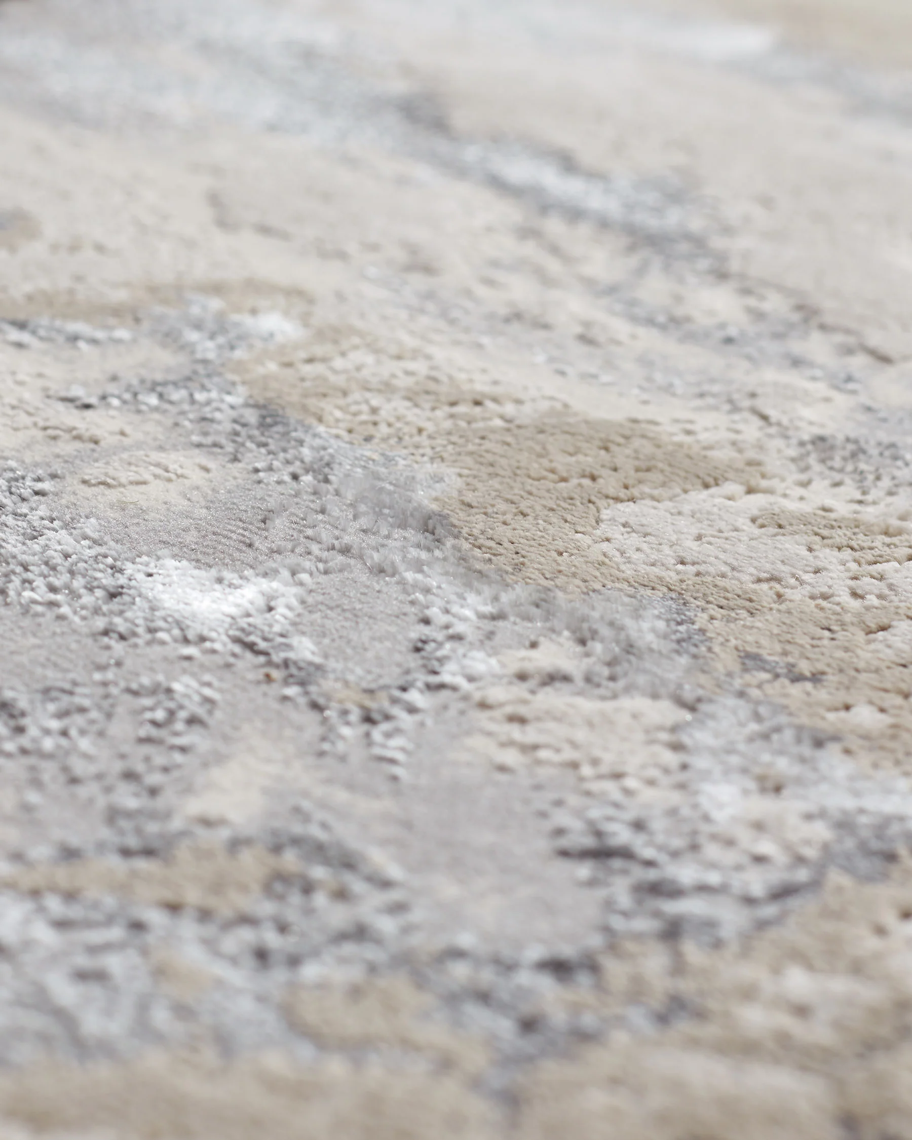 Perla soft silver textured runner rug - Image 7