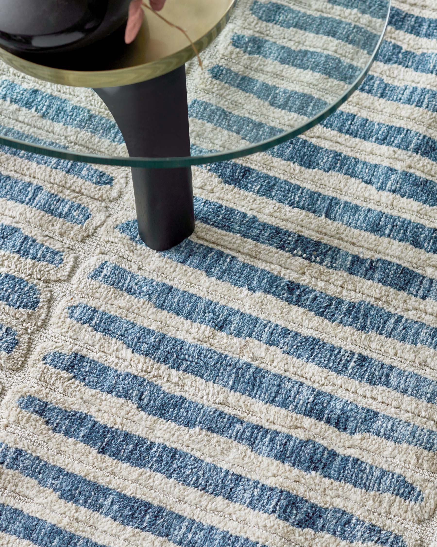 Raine cream and blue textured small rug - Image 2