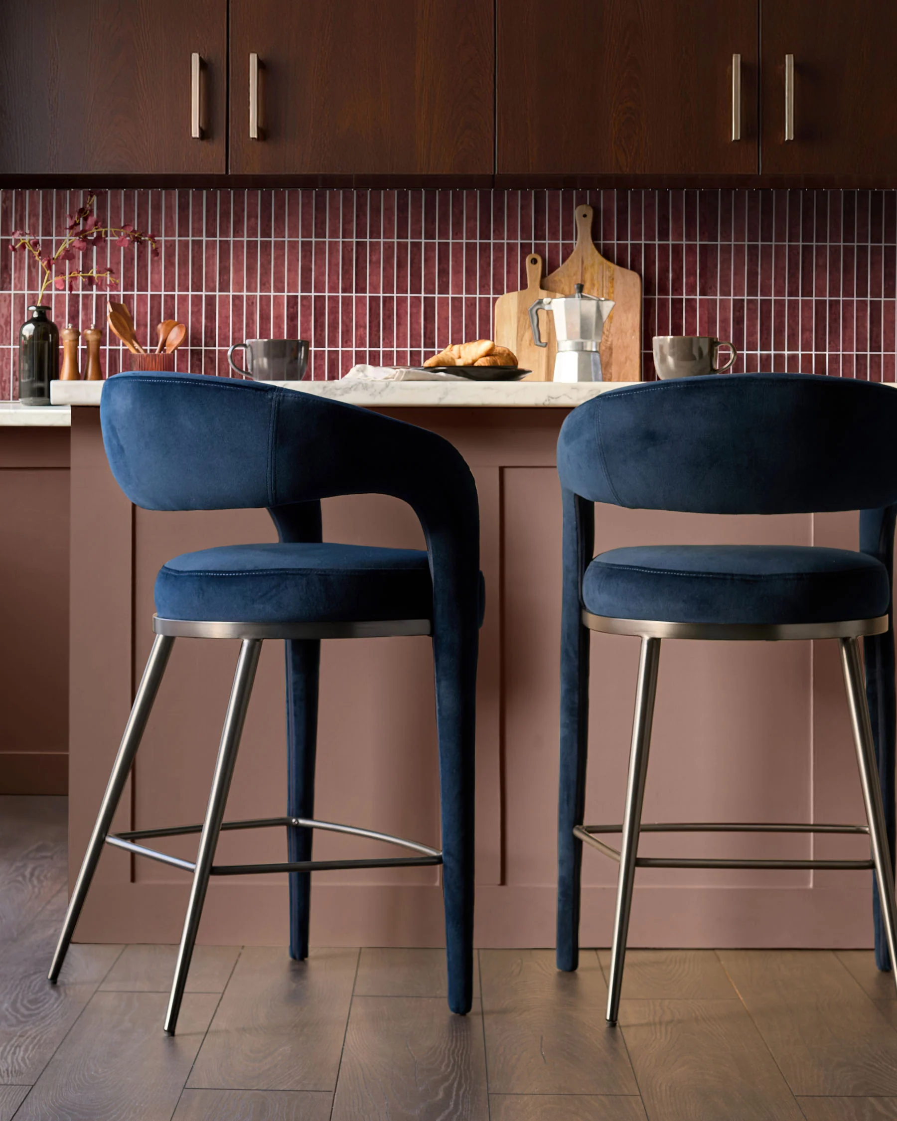 Rhett dark navy velvet bar stool - Image 3