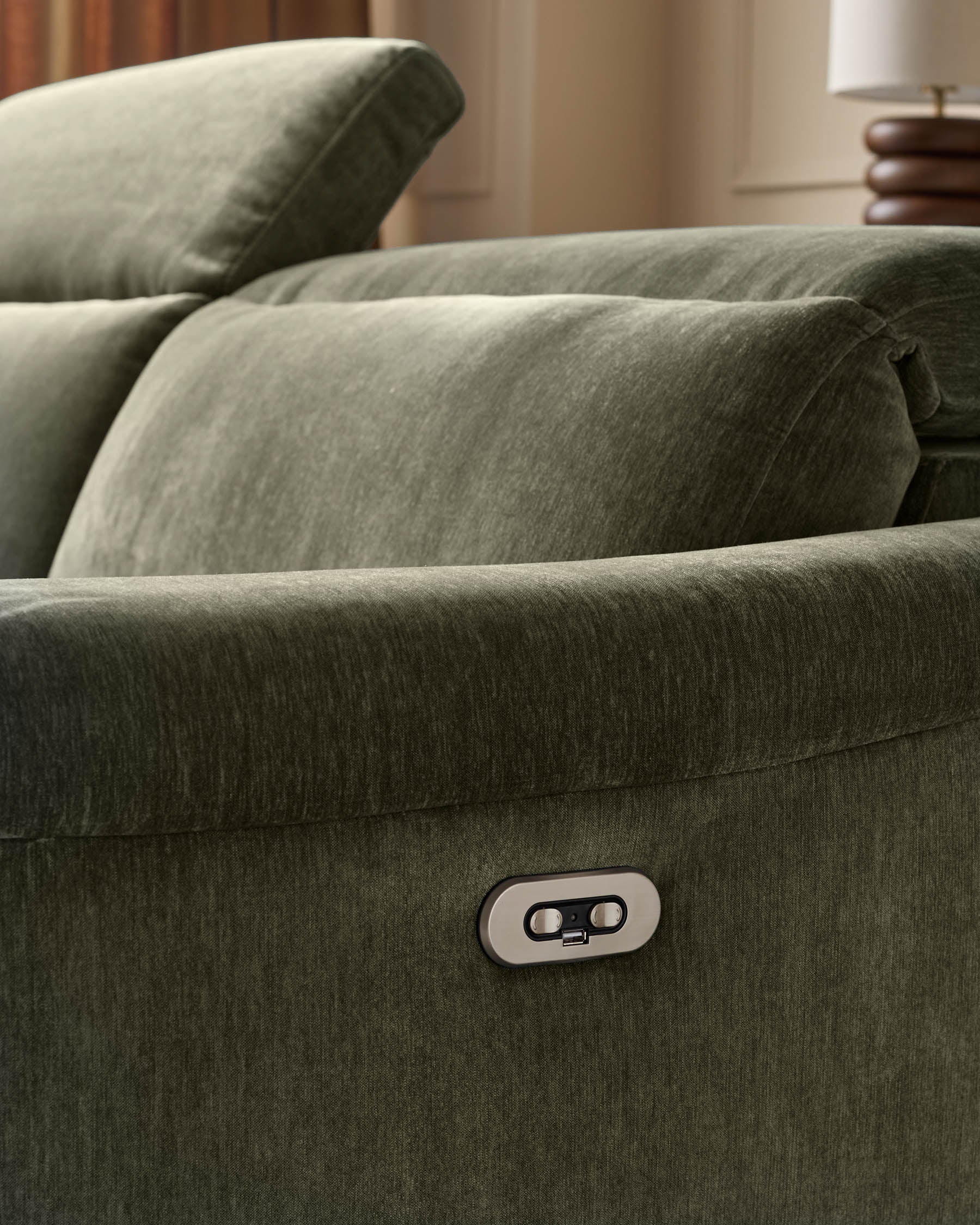 Serene dark green fabric small left hand corner chaise recliner sofa - Image 11