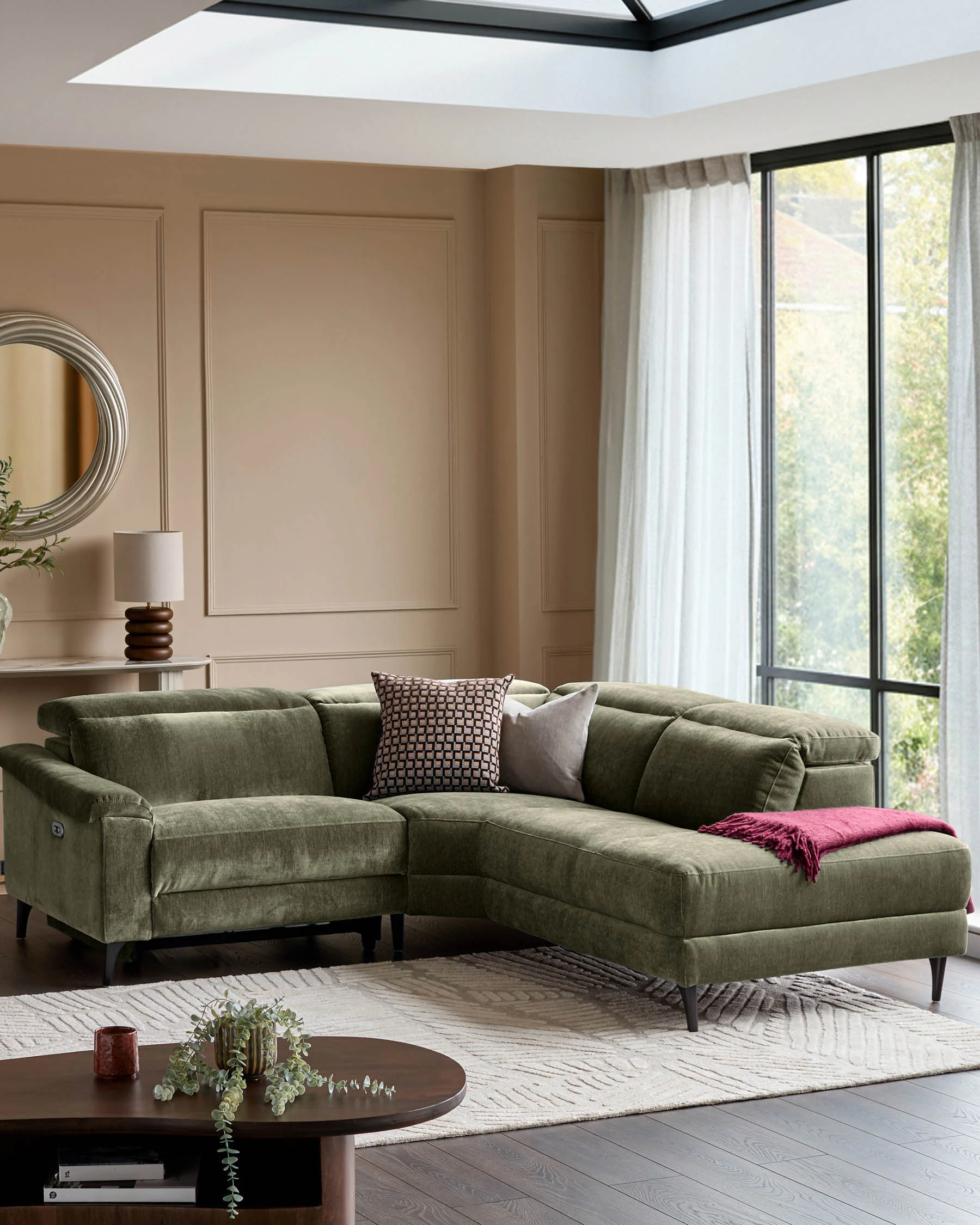 Serene dark green fabric small right hand corner chaise recliner sofa - Image 2