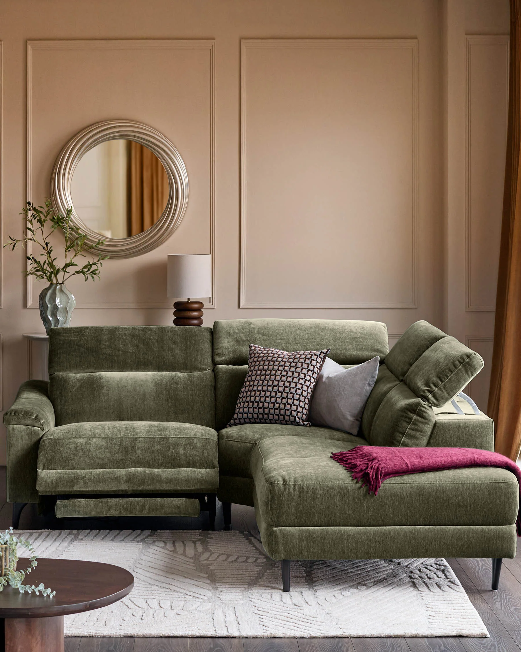 Serene dark green fabric small right hand corner chaise recliner sofa - Image 7