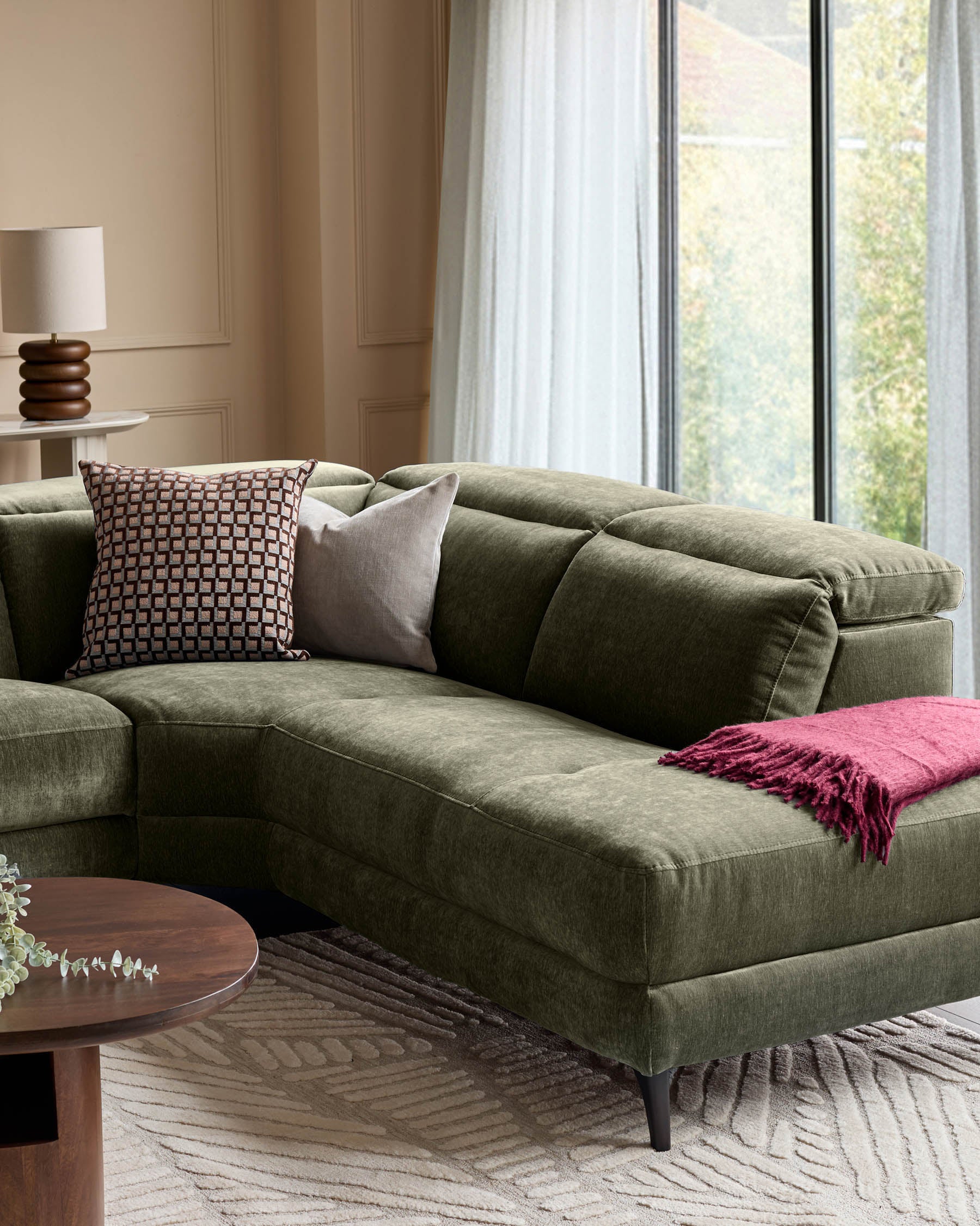 Serene dark green fabric small right hand corner chaise recliner sofa - Image 9