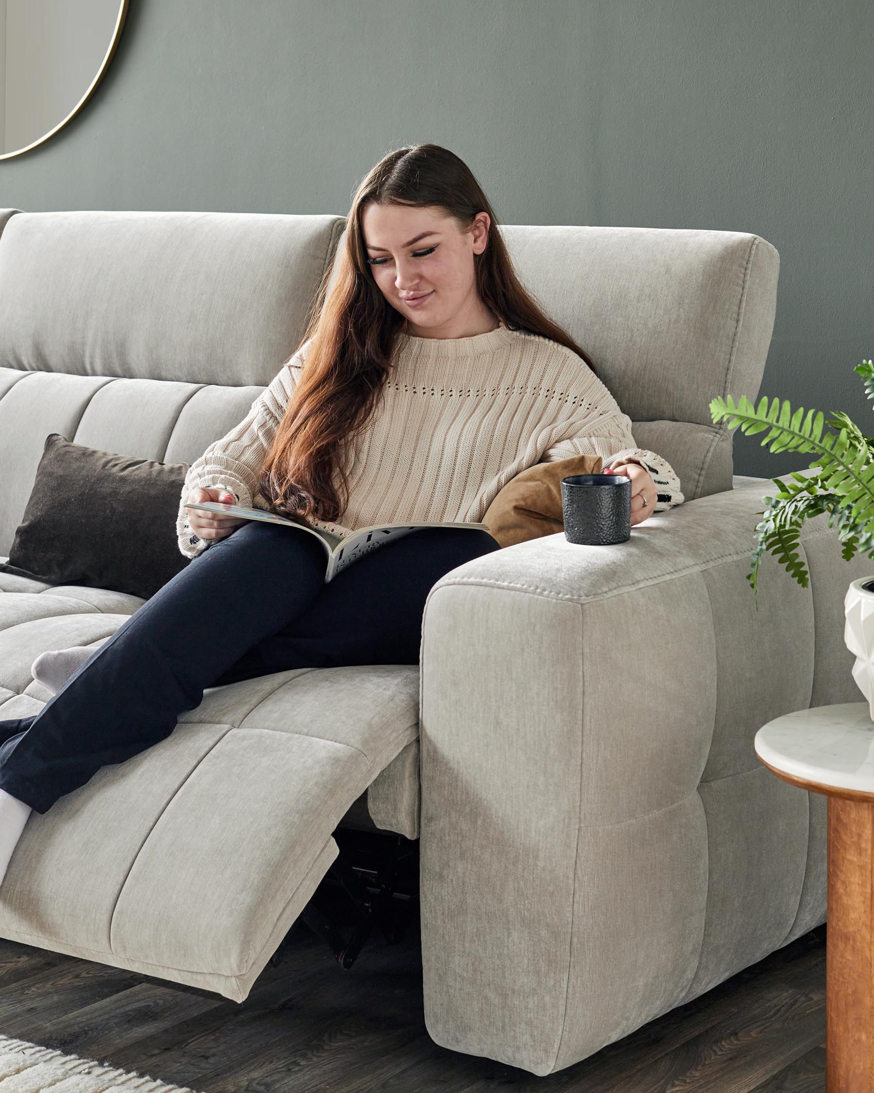 Skye light grey fabric small corner recliner sofa - Image 4