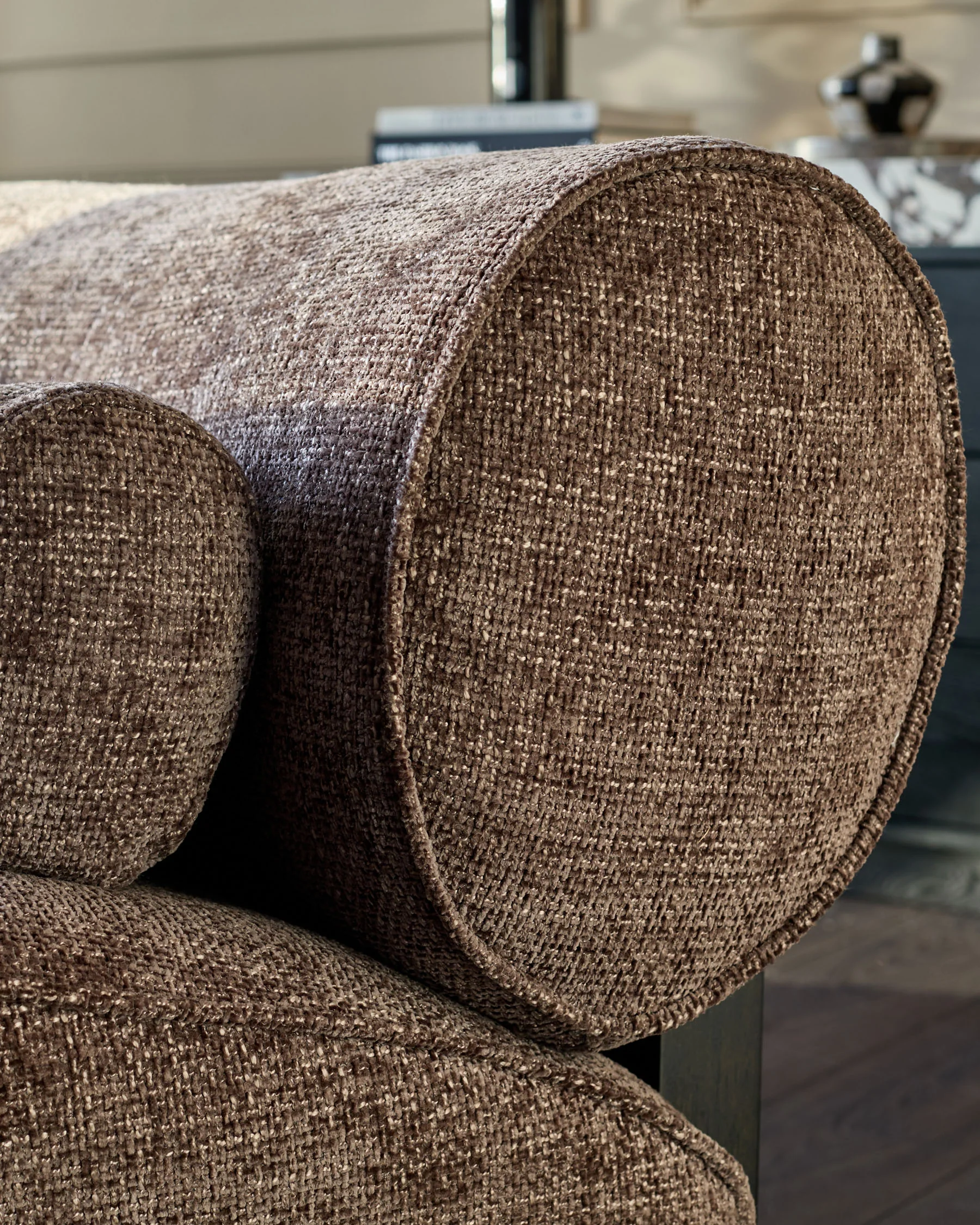 Sofia mocha fabric accent chair - Image 3