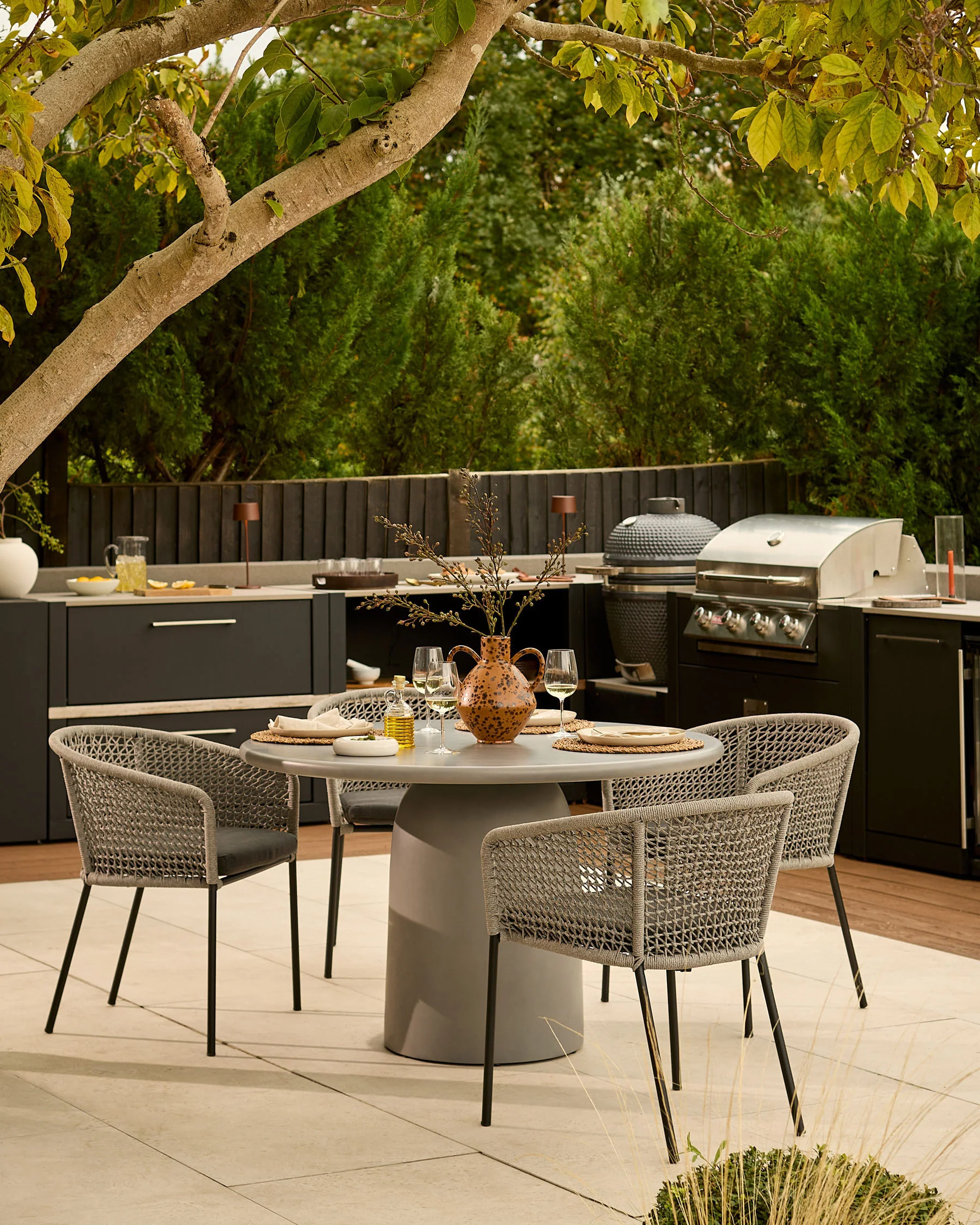 Tesso dark grey 4 seater dining table - Image 4