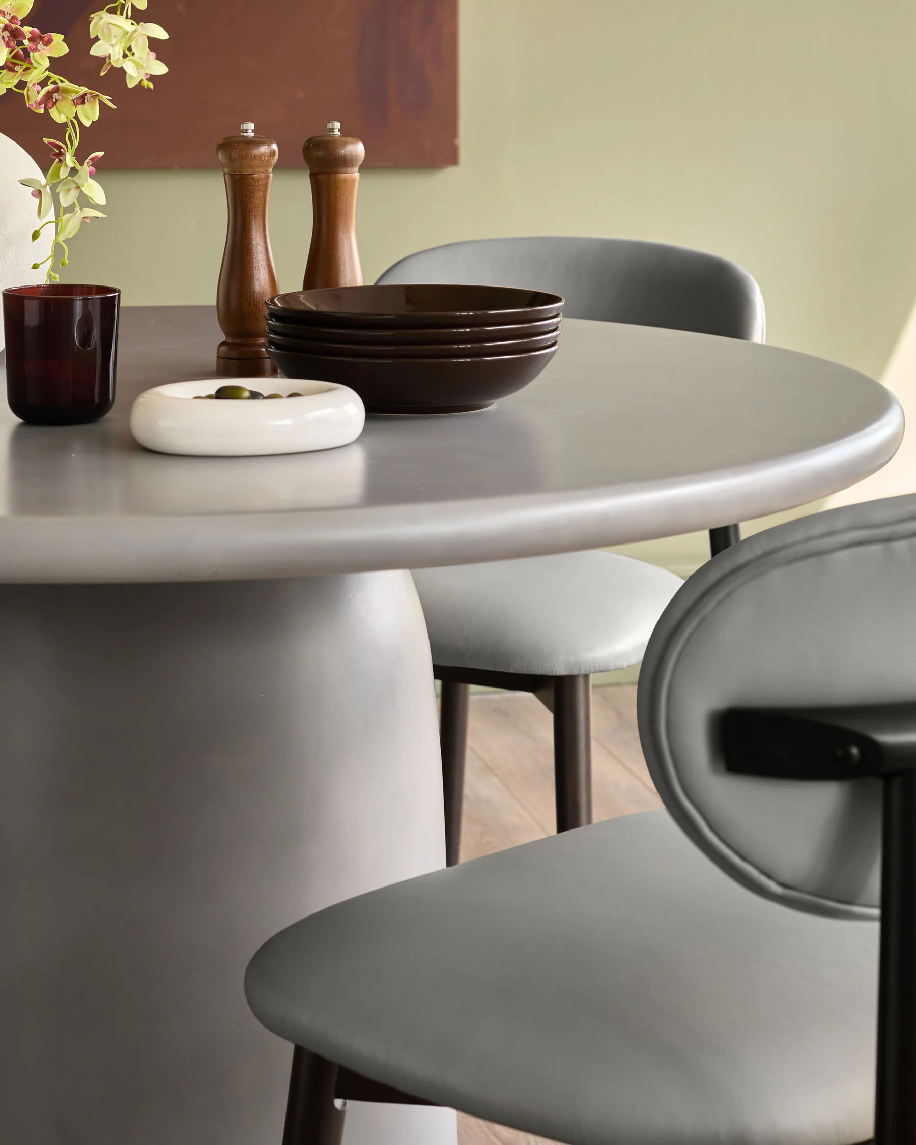 Tesso dark grey 4 seater dining table - Image 8
